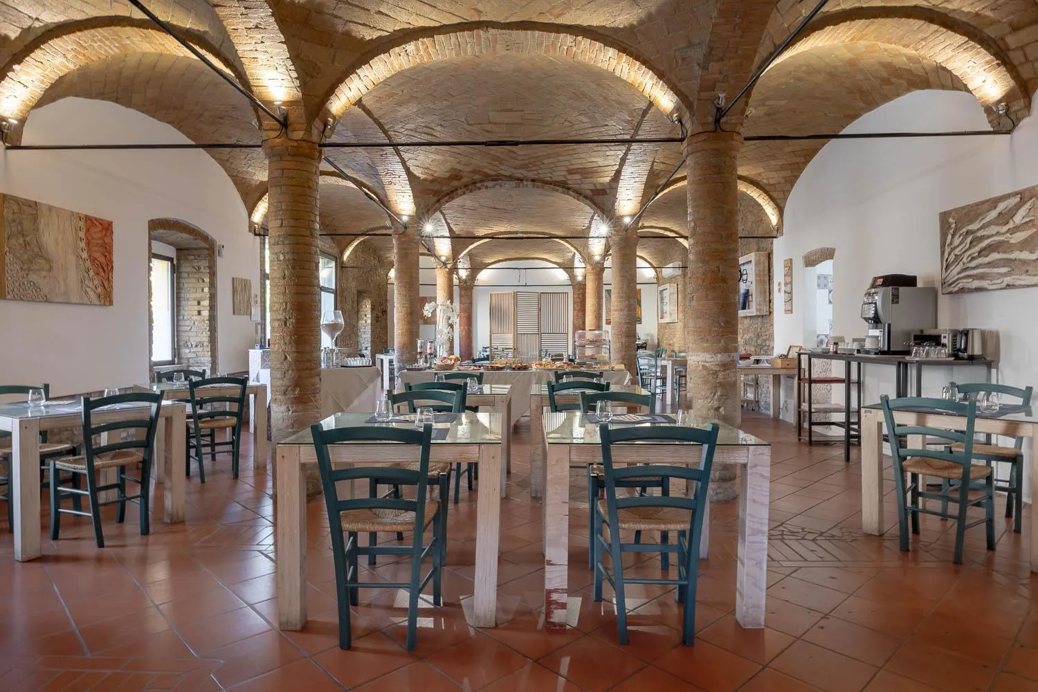 Restaurant/places to eat in Villa D&D