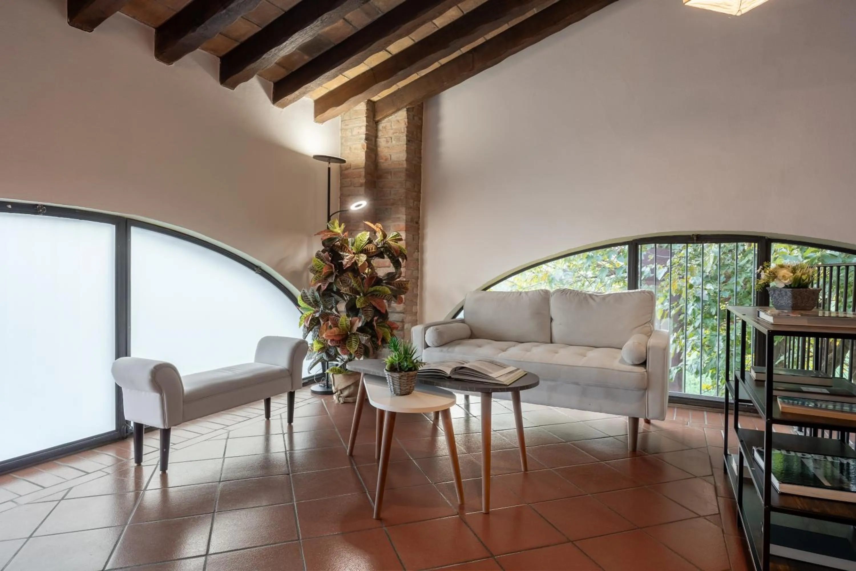 Communal lounge/ TV room in Villa D&D