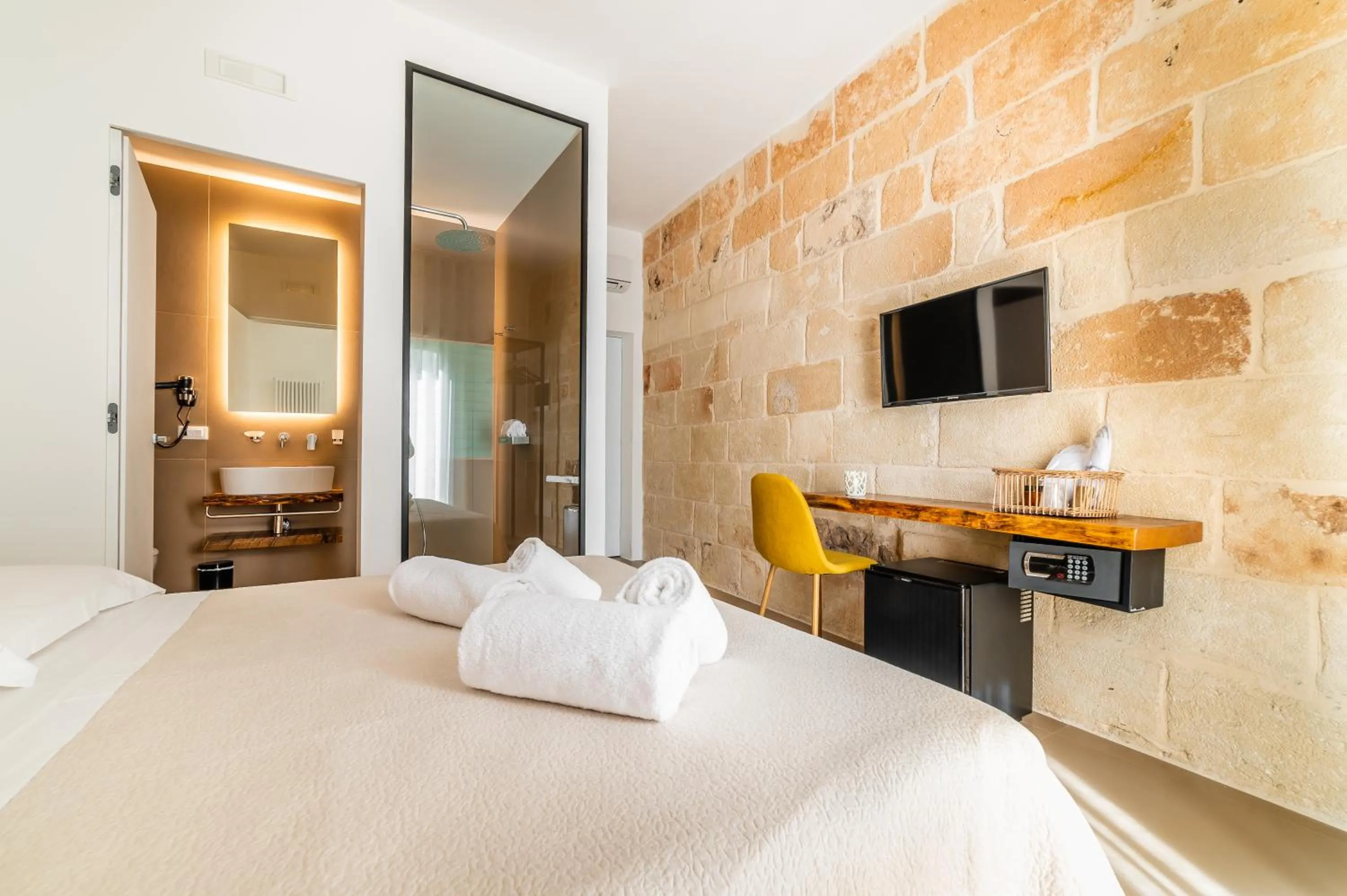 TV and multimedia, Bed in B&B A C-Caste