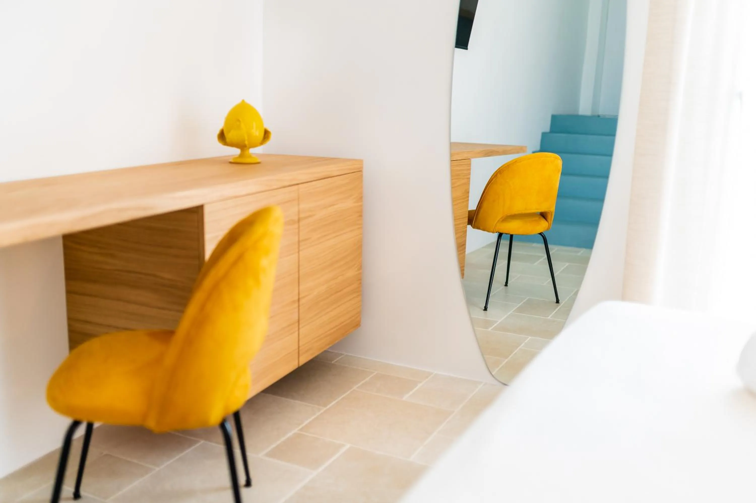 hair dresser in B&B A C-Caste