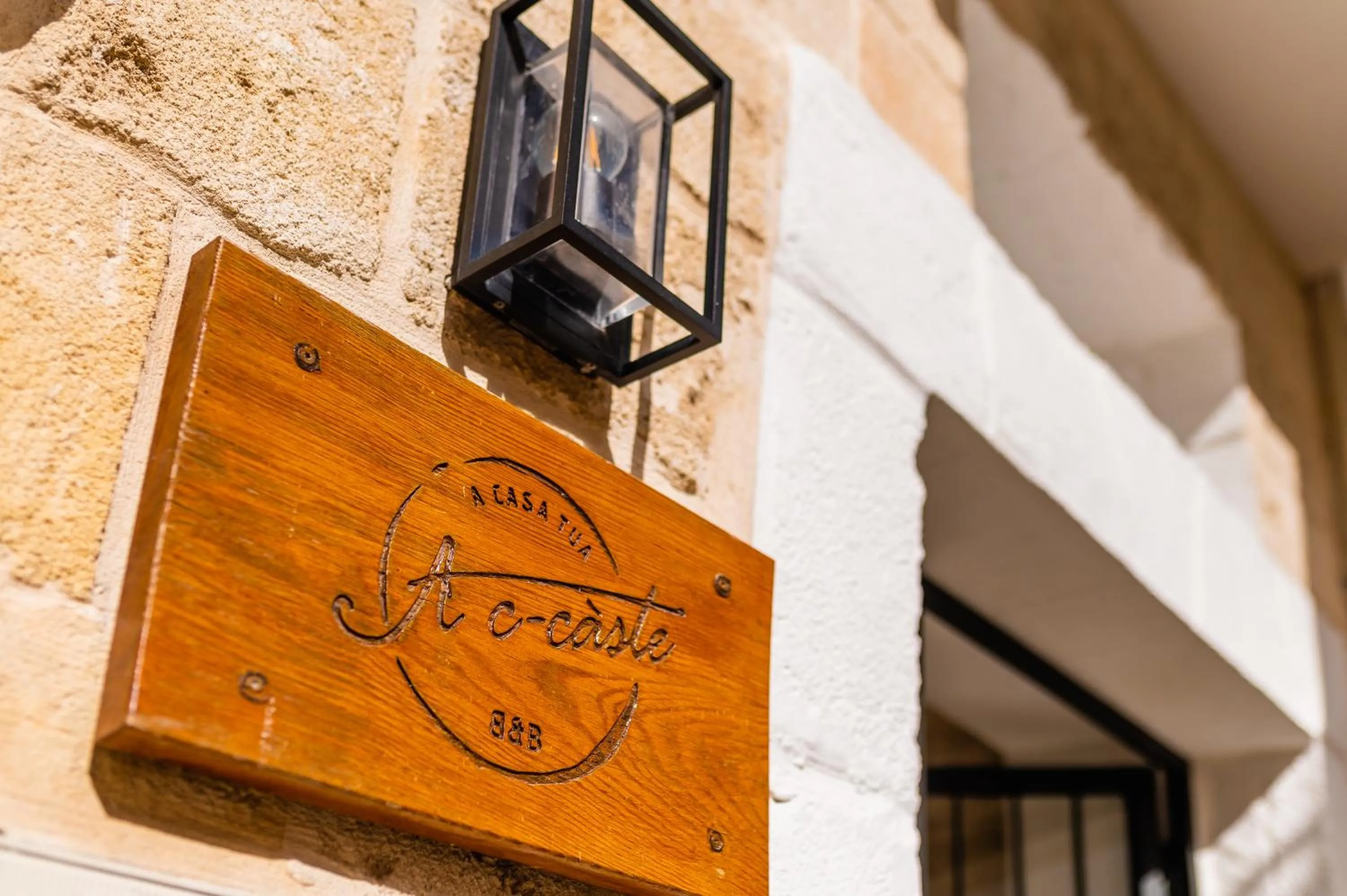 Logo/Certificate/Sign in B&B A C-Caste