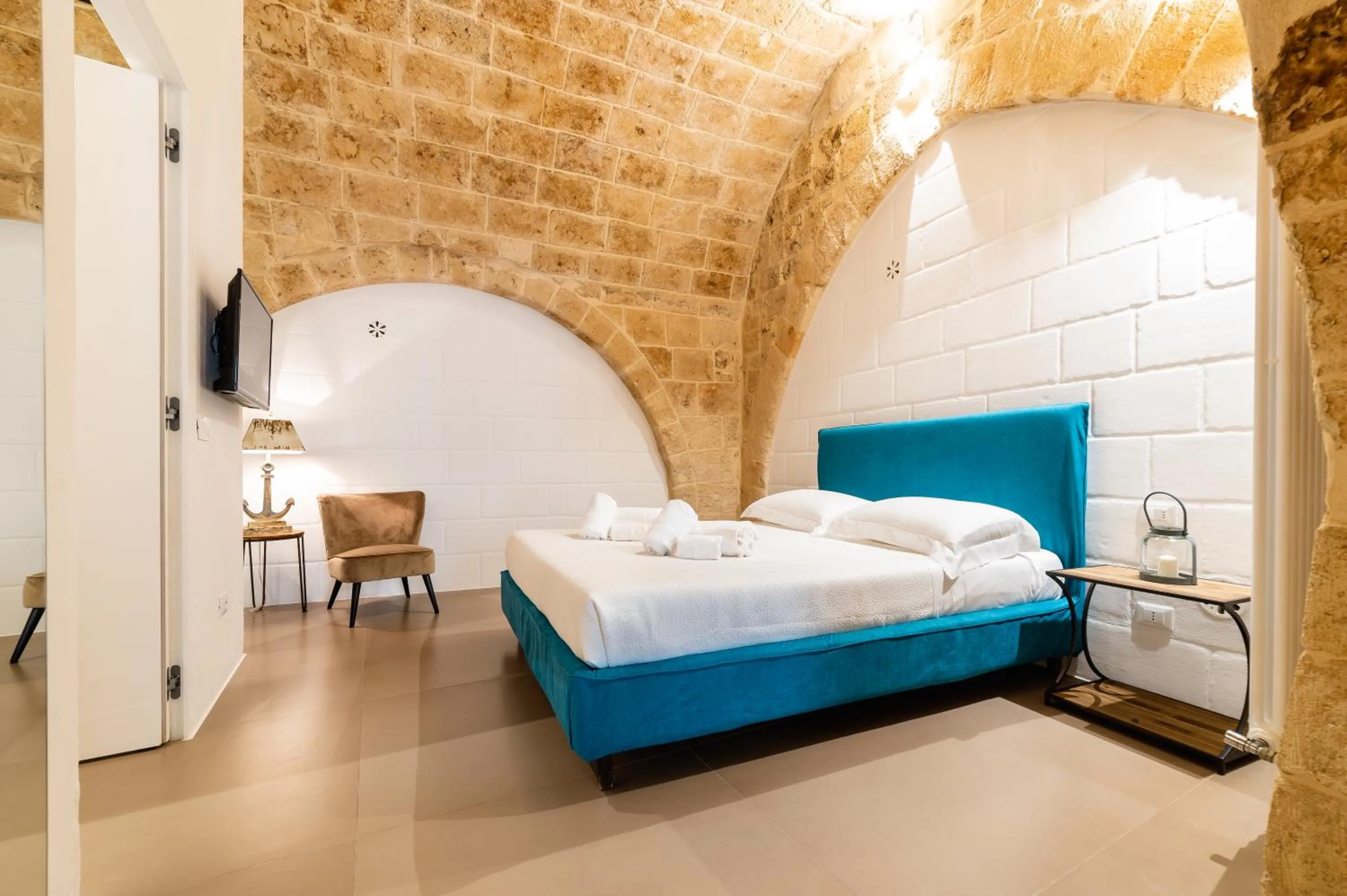 Photo of the whole room, Bed in B&B A C-Caste