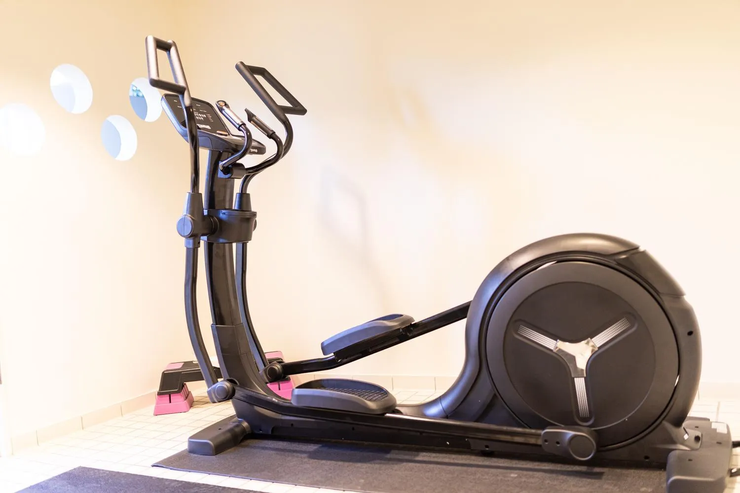 Fitness centre/facilities in TIDE Hotel