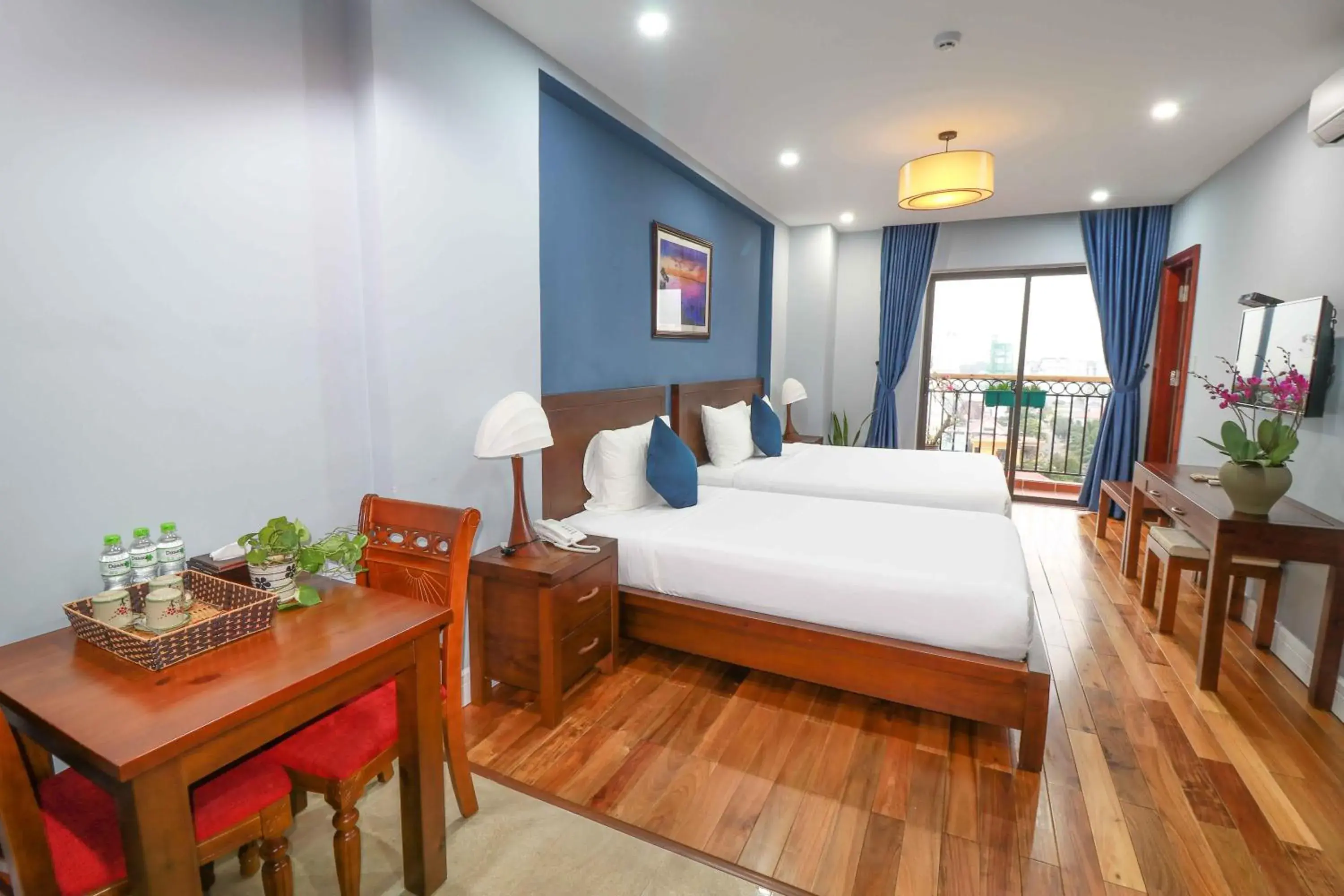 Eco Family Room with Balcony in Eco Green Boutique Hotel Da Nang Eco Family Room with Balcony in Eco Green Boutique Hotel Da Nang
