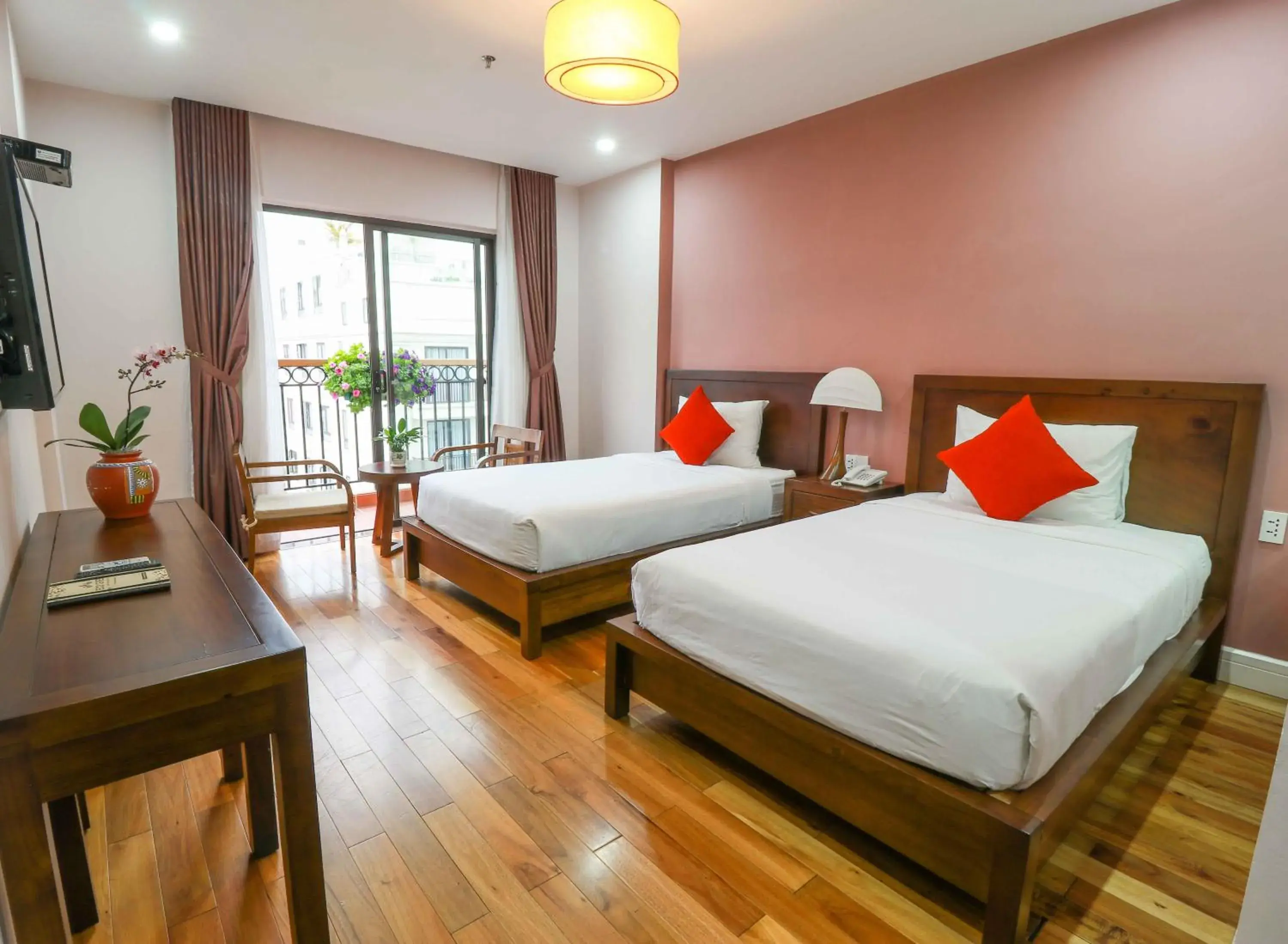 Eco Twin Room with Balcony in Eco Green Boutique Hotel Da Nang Eco Twin Room with Balcony in Eco Green Boutique Hotel Da Nang