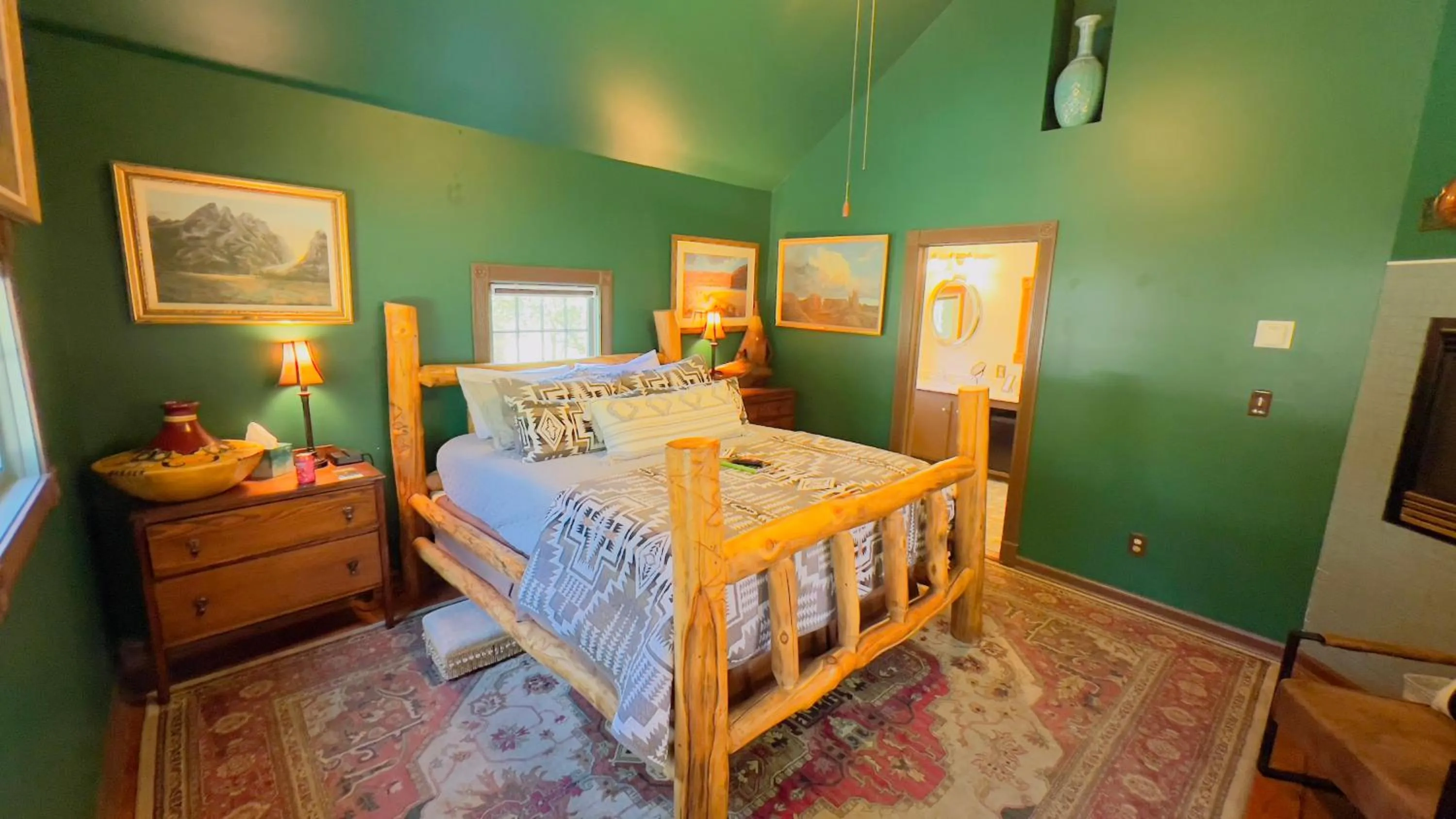 Bed in Rock Cottage Gardens B&B