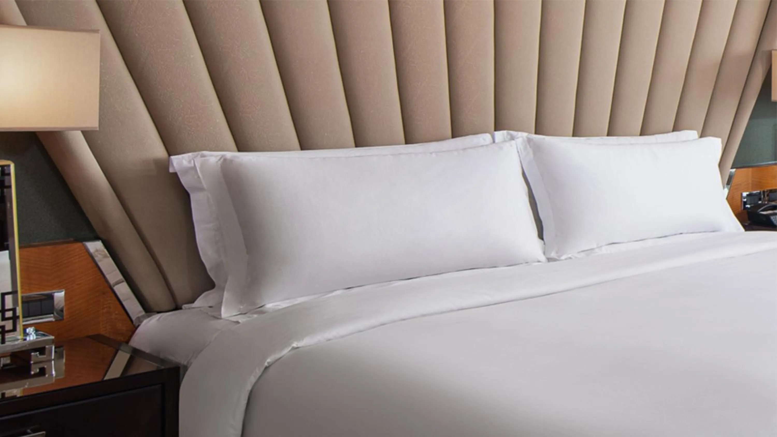 Photo of the whole room, Bed in InterContinental Century City Chengdu