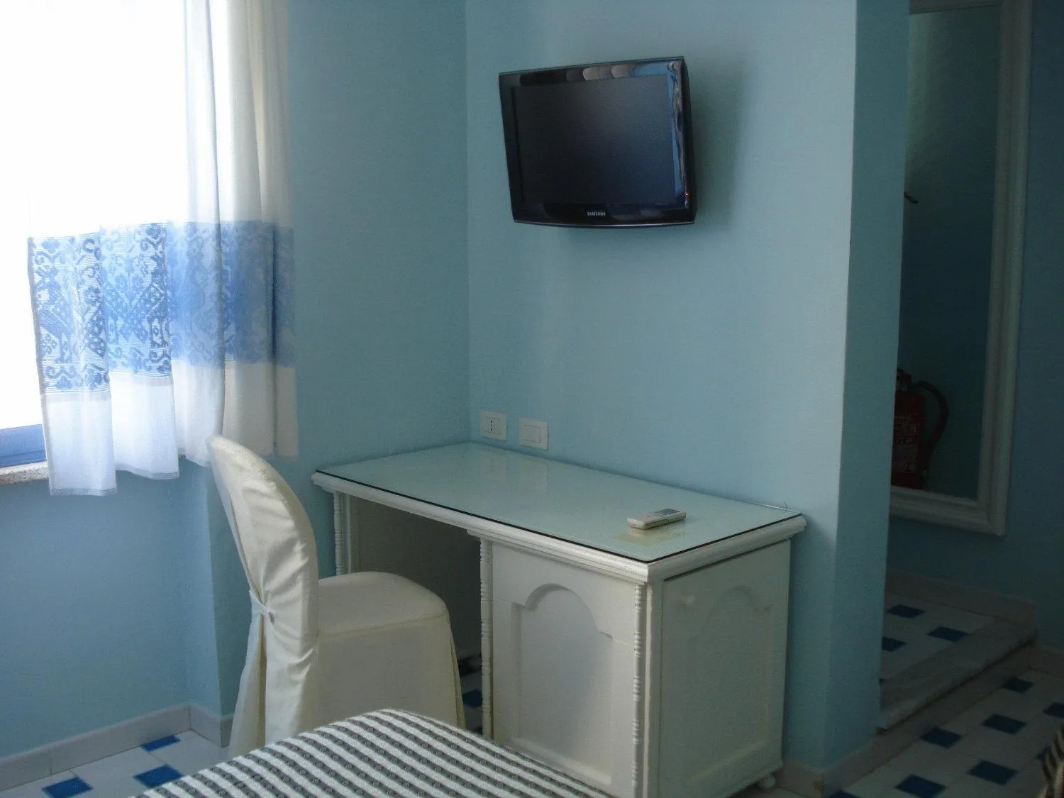 TV and multimedia in Hotel La Lampara