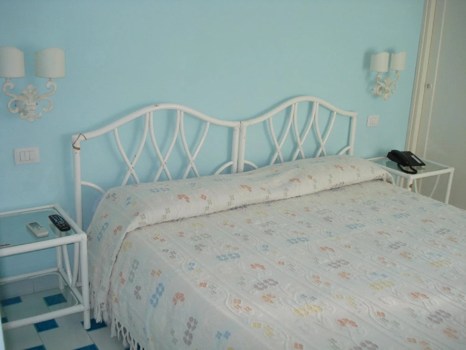 Decorative detail, Bed in Hotel La Lampara