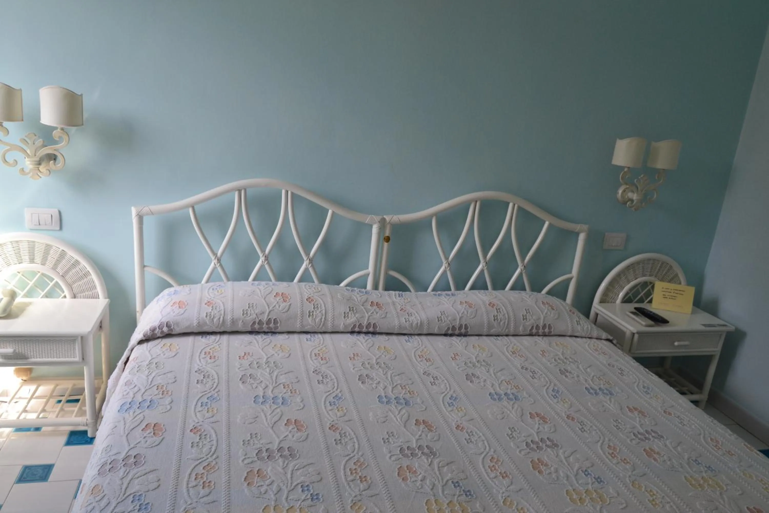 Decorative detail, Bed in Hotel La Lampara