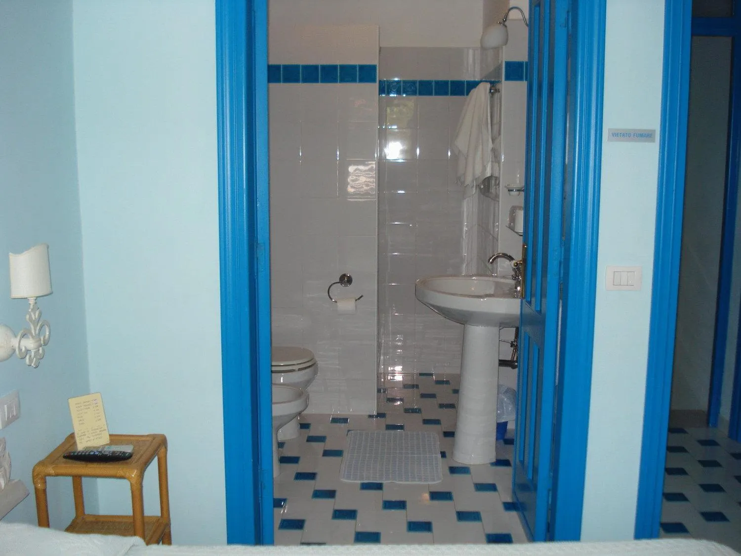 Bathroom in Hotel La Lampara