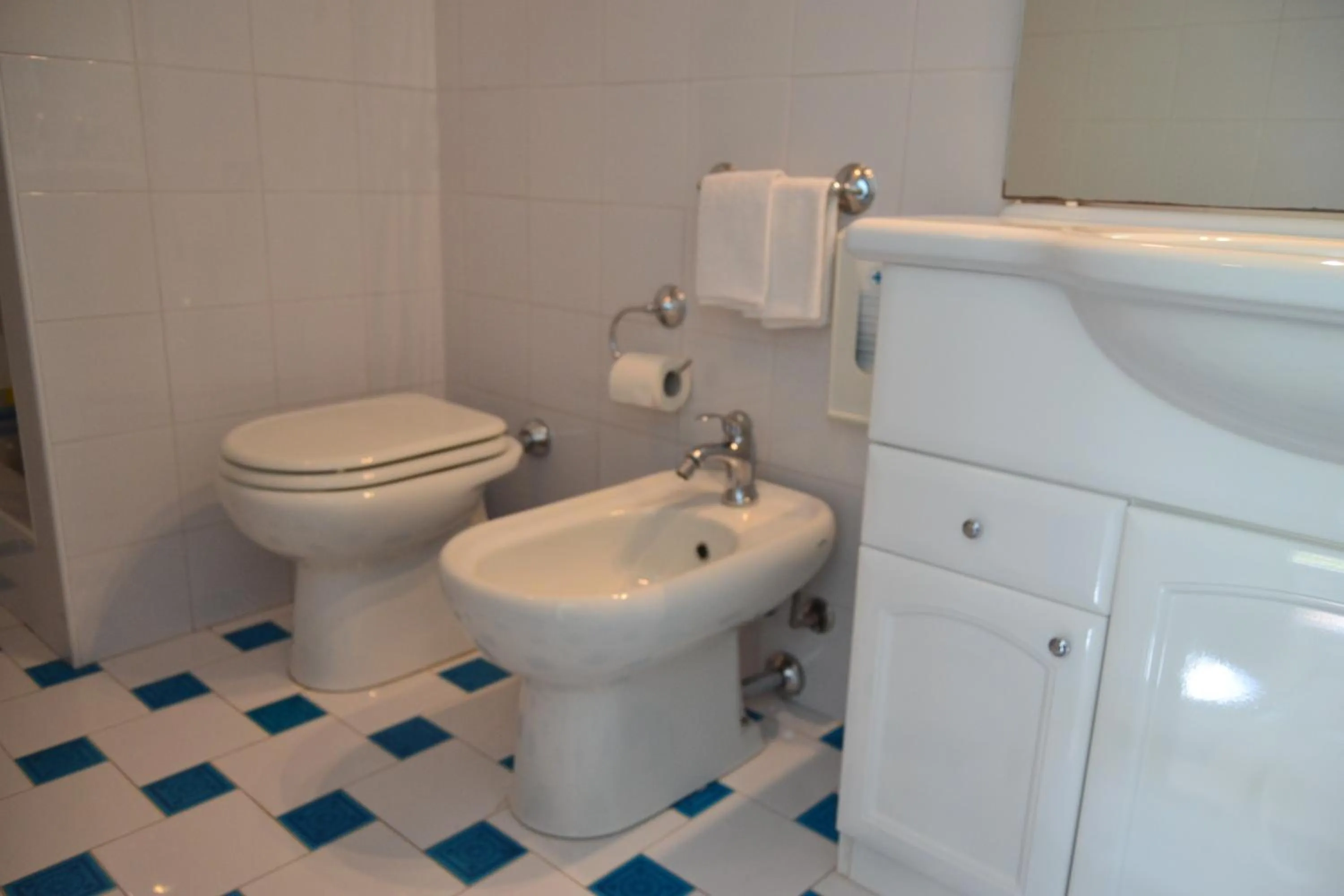 Bathroom in Hotel La Lampara