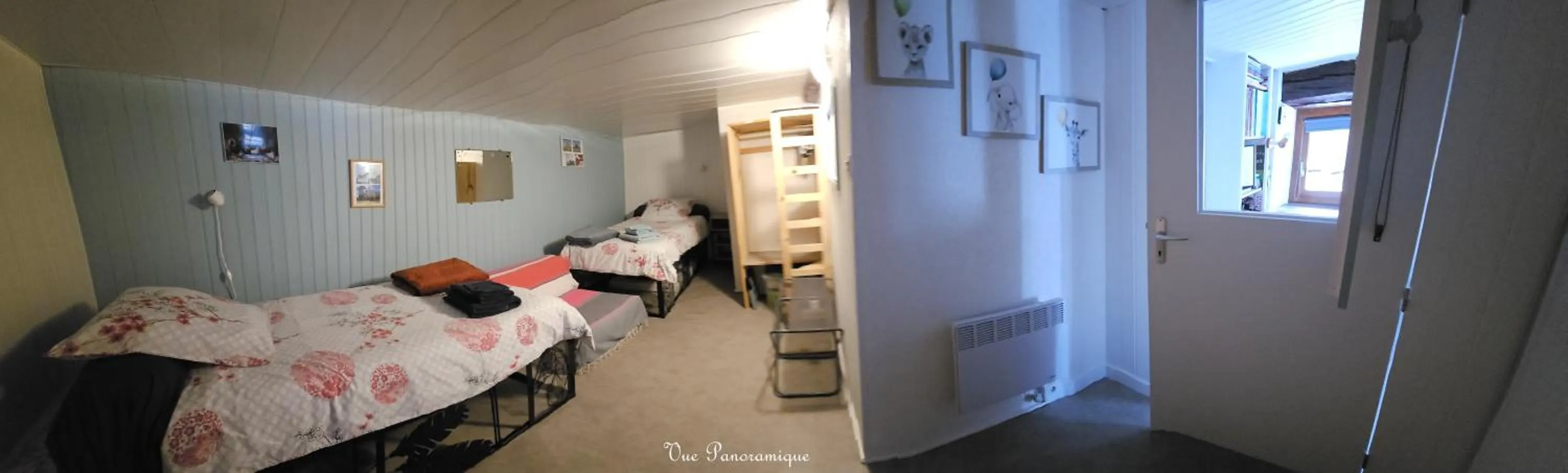 Photo of the whole room, Bed in Chambre d'Hôtes le Gachignard