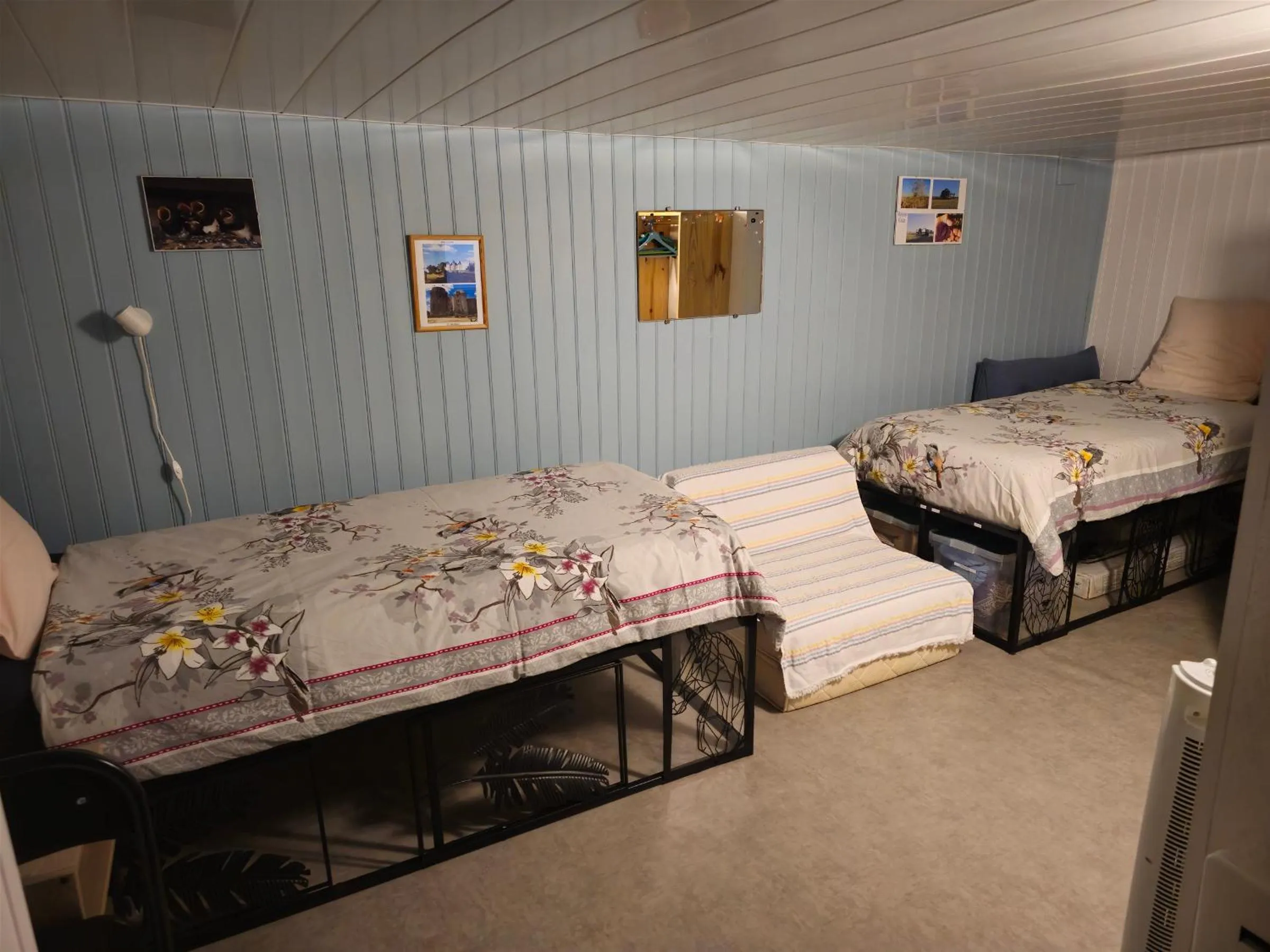 Photo of the whole room, Bed in Chambre d'Hôtes le Gachignard