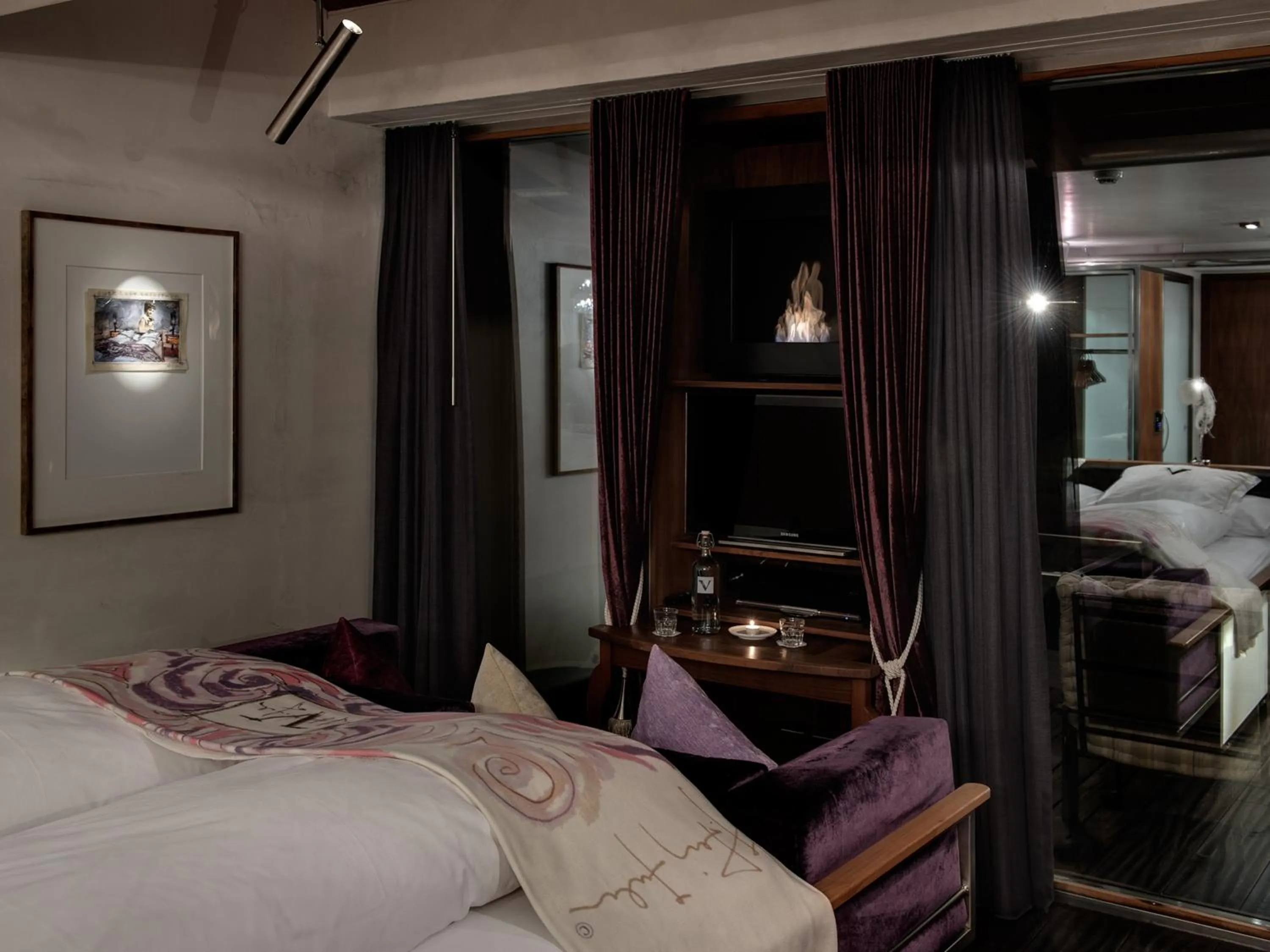 TV and multimedia, Bed in Backstage Boutique SPA Hotel