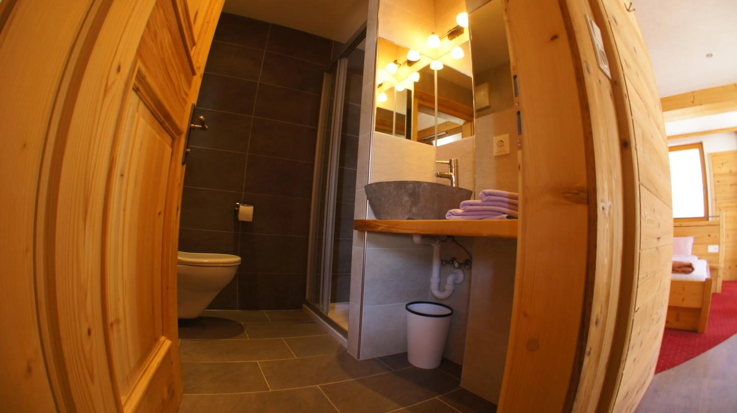 Bathroom in Hotel Schweizerhof