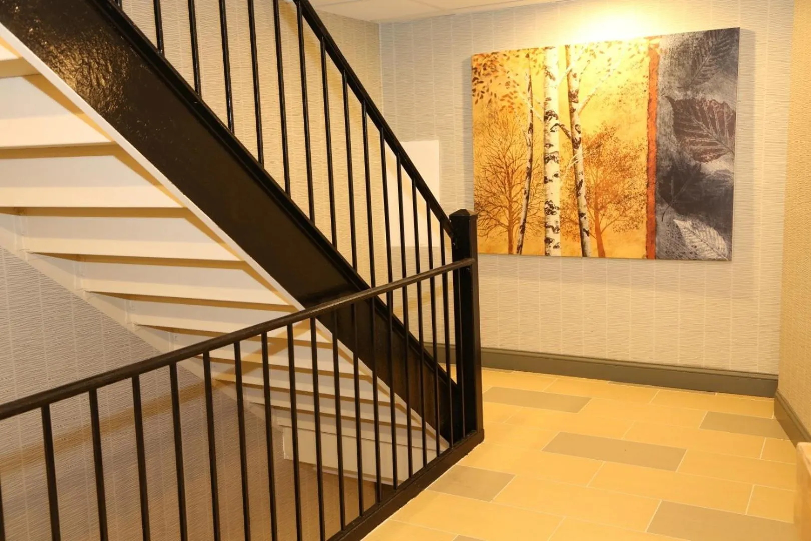 Property building in Red Carpet Inn Elmwood