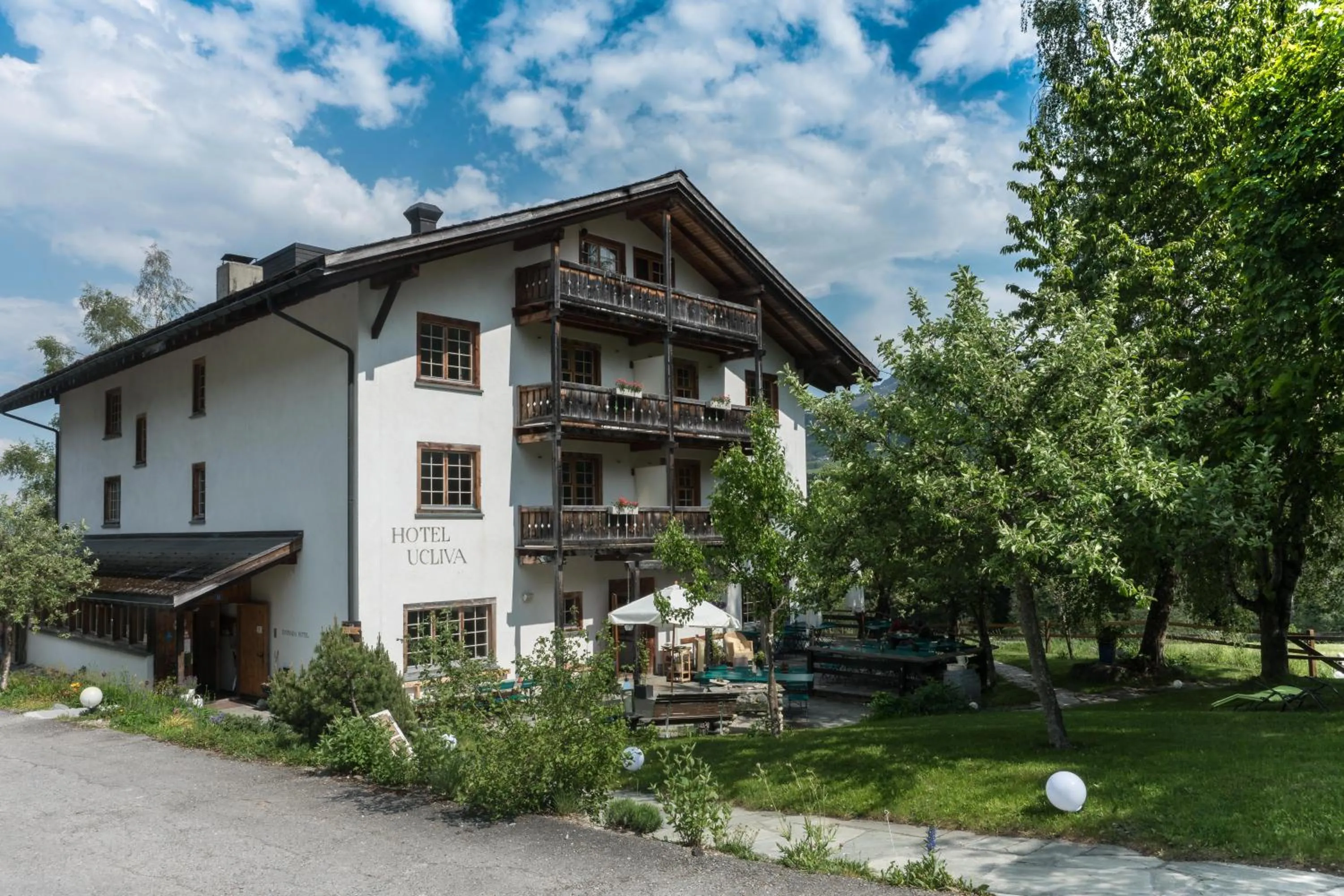 Property building in Hotel Ucliva