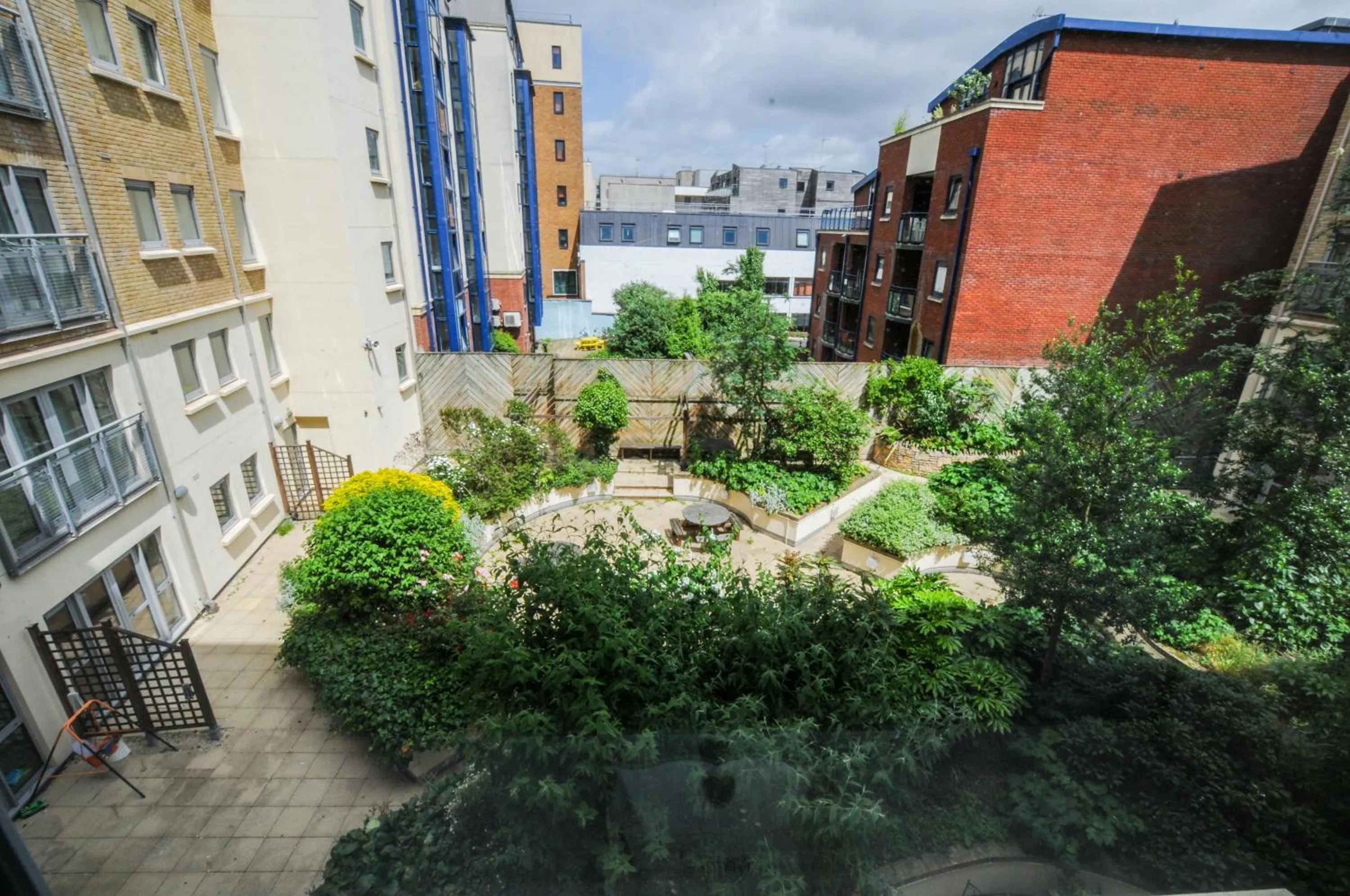 Garden in Hamilton Court Apartments from Your Stay Bristol