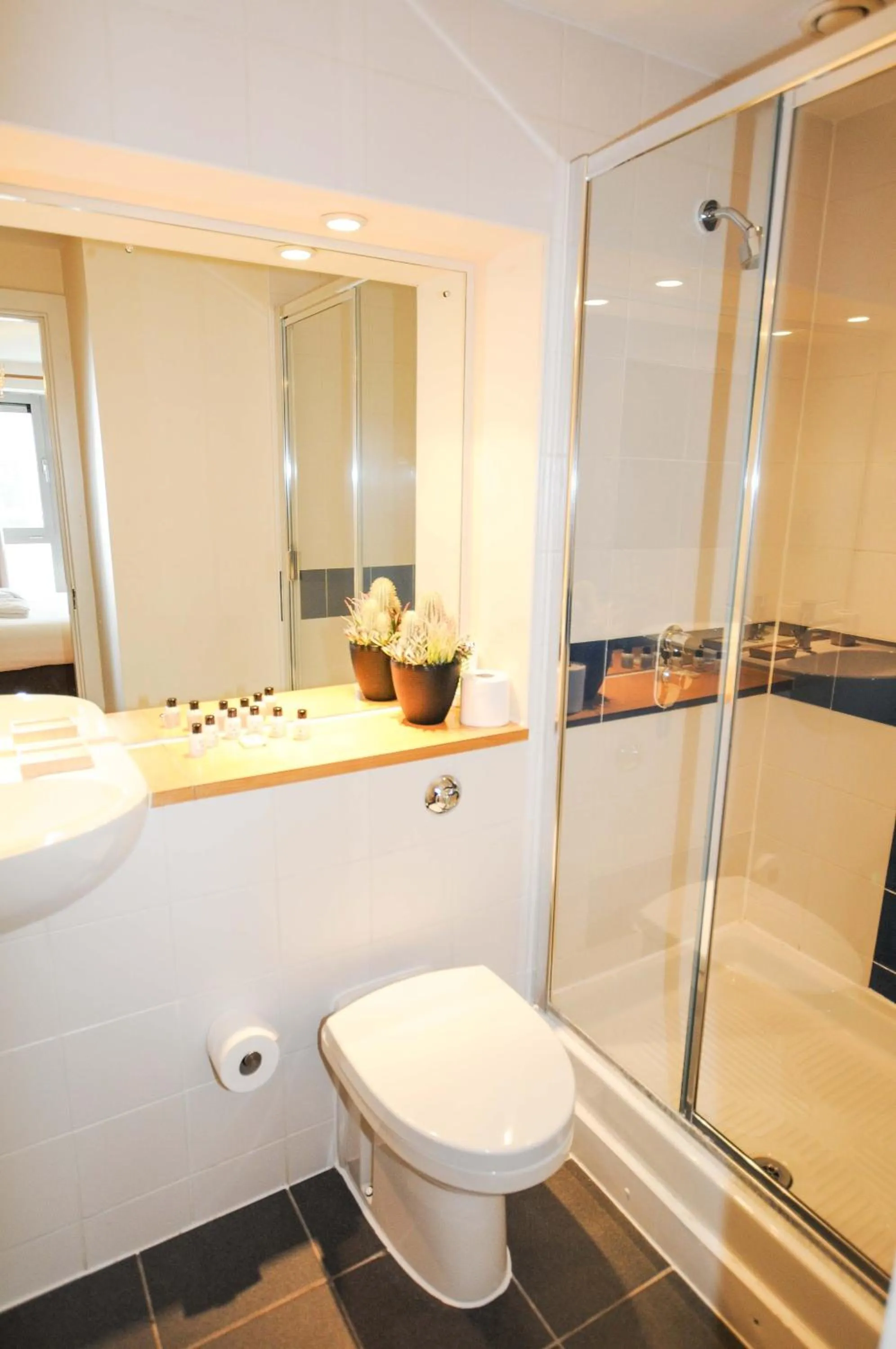 Bathroom in Hamilton Court Apartments from Your Stay Bristol
