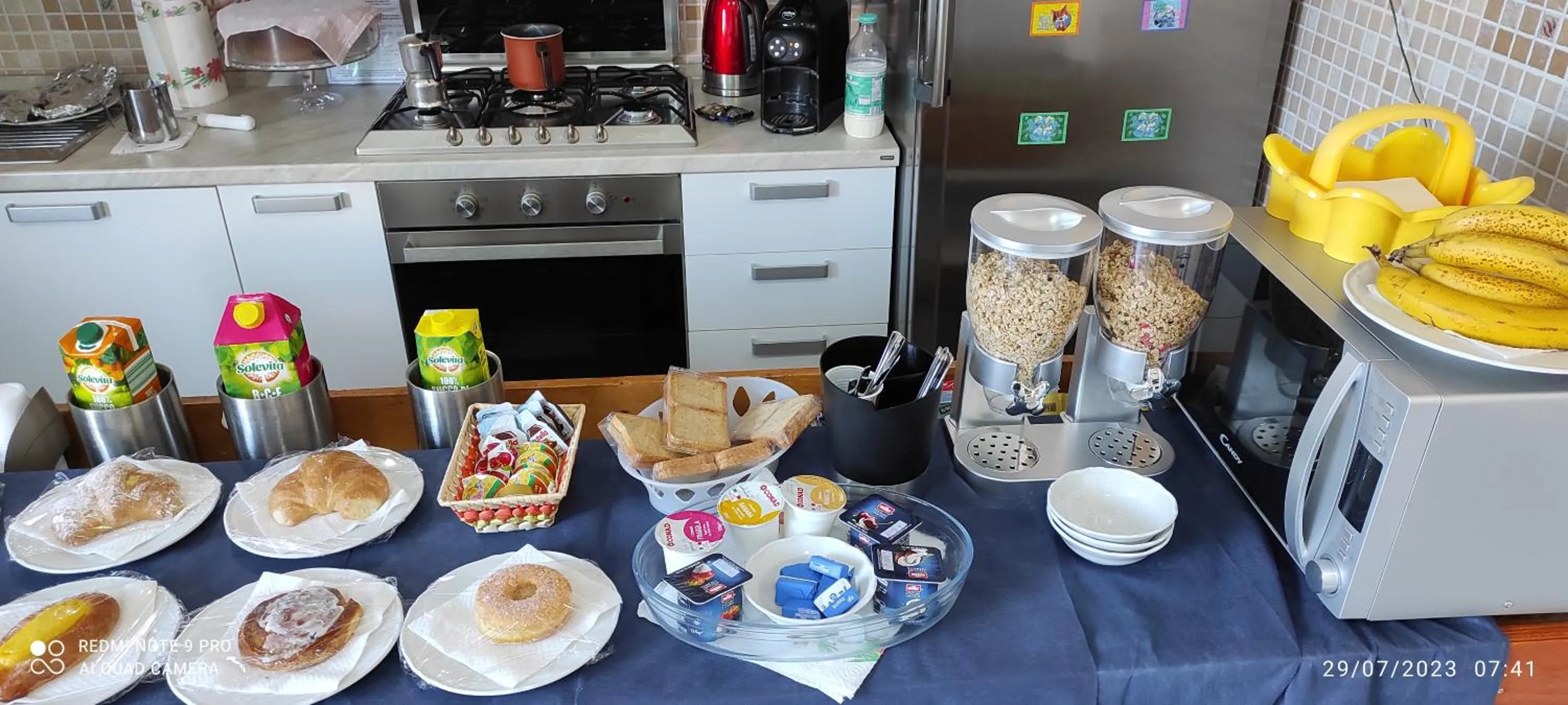 Breakfast in Coccinella