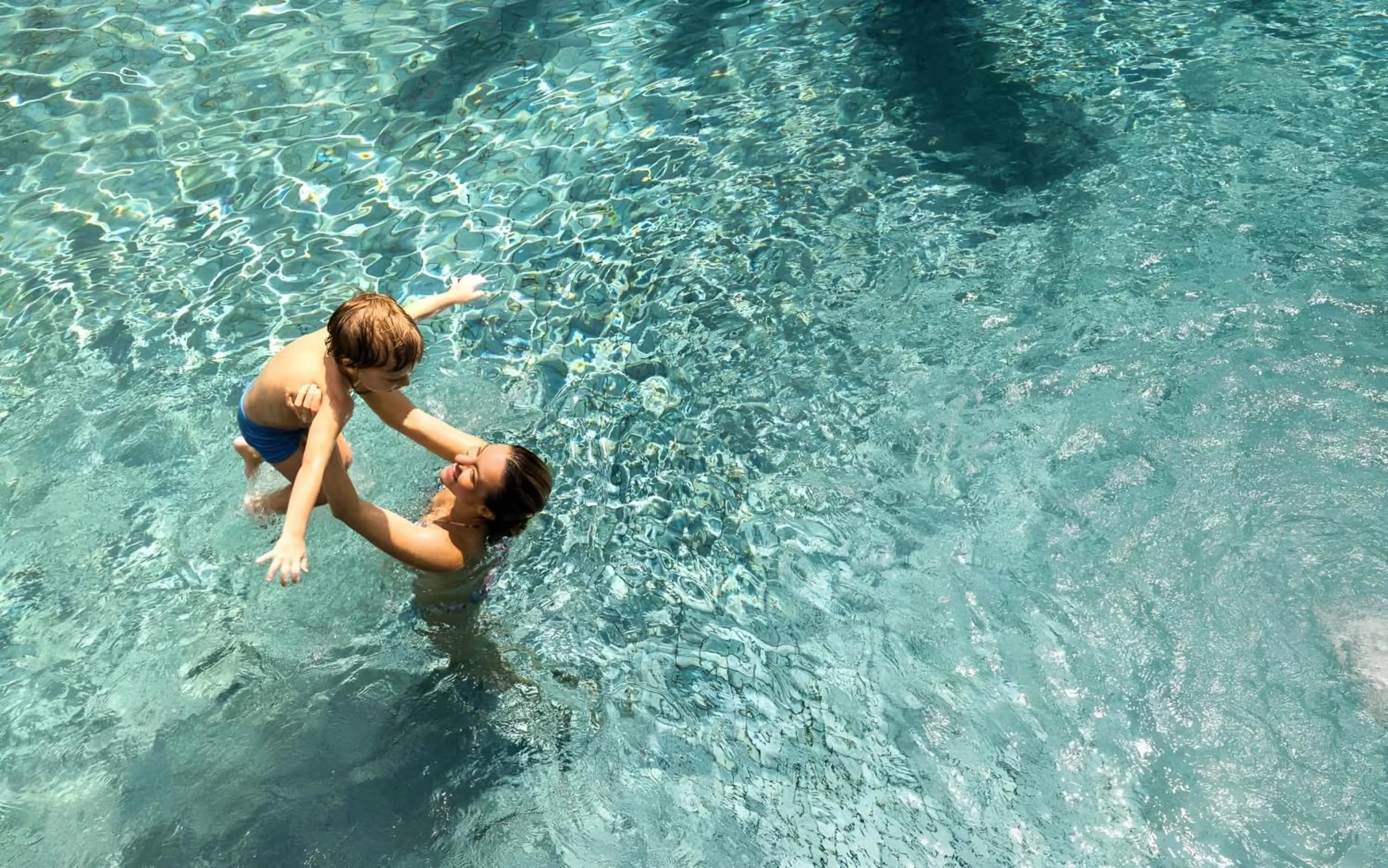 Swimming pool in Largo Resort