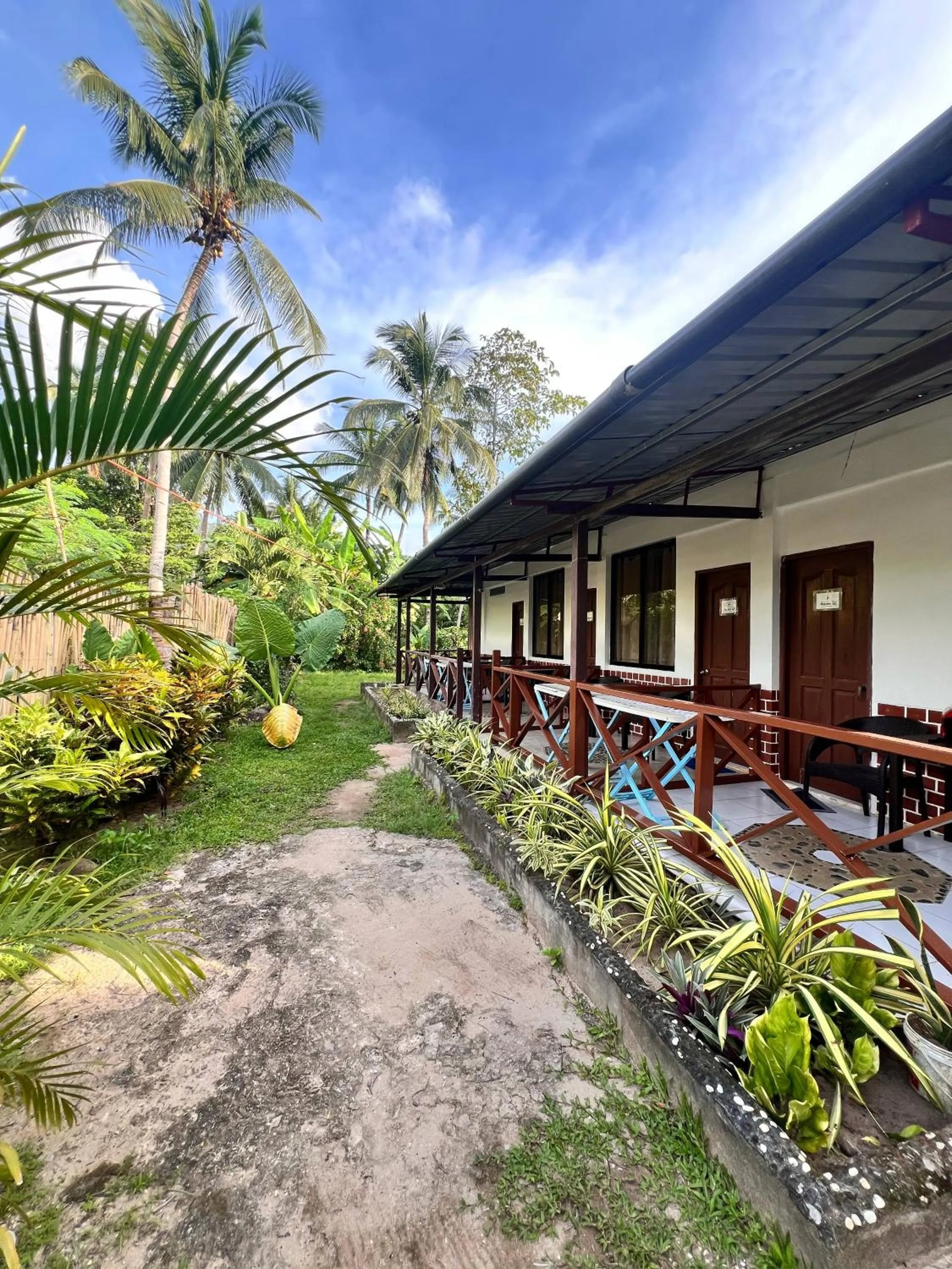 Hill Myna Beach Cottages