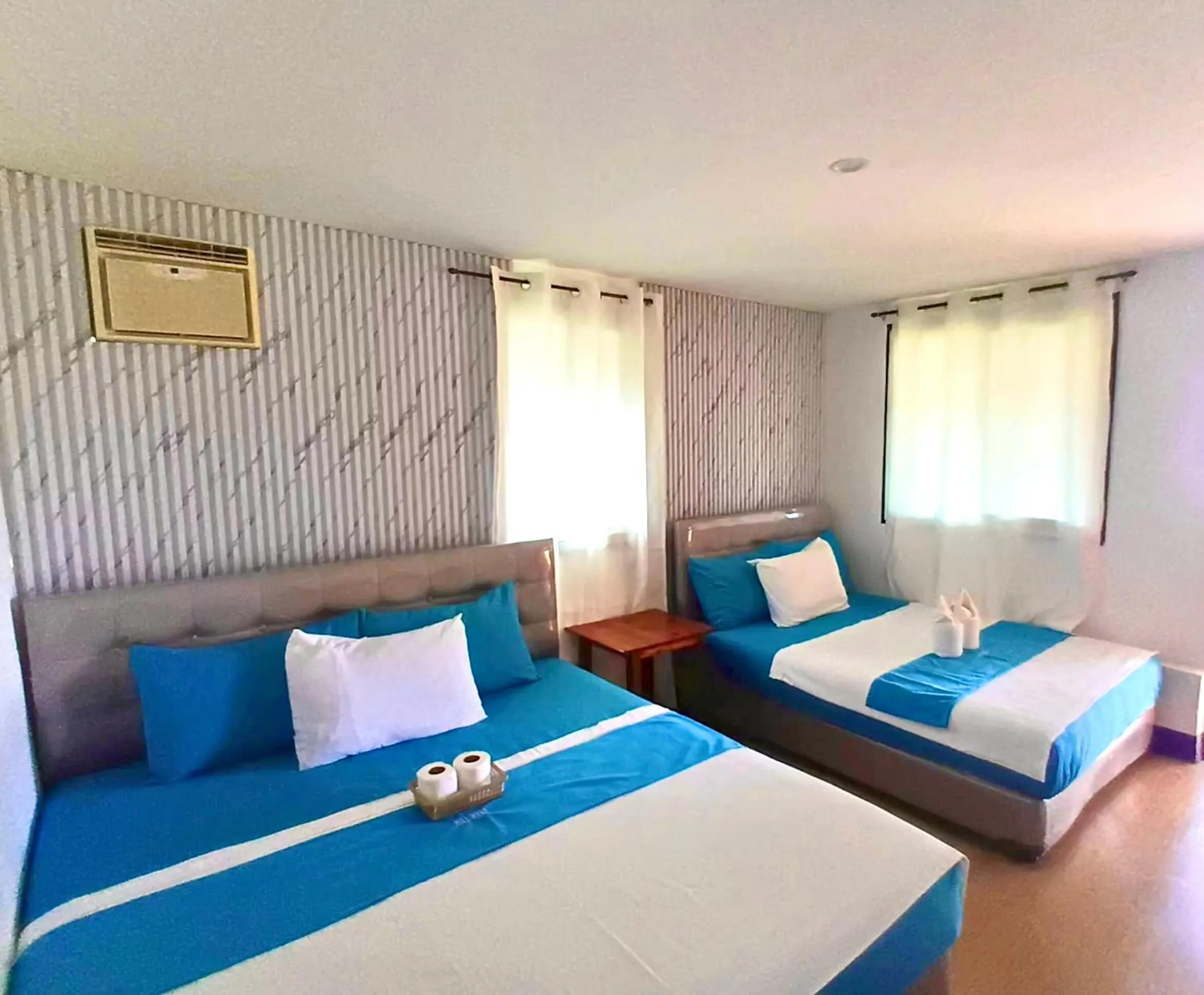 Bed in Hill Myna Beach Cottages