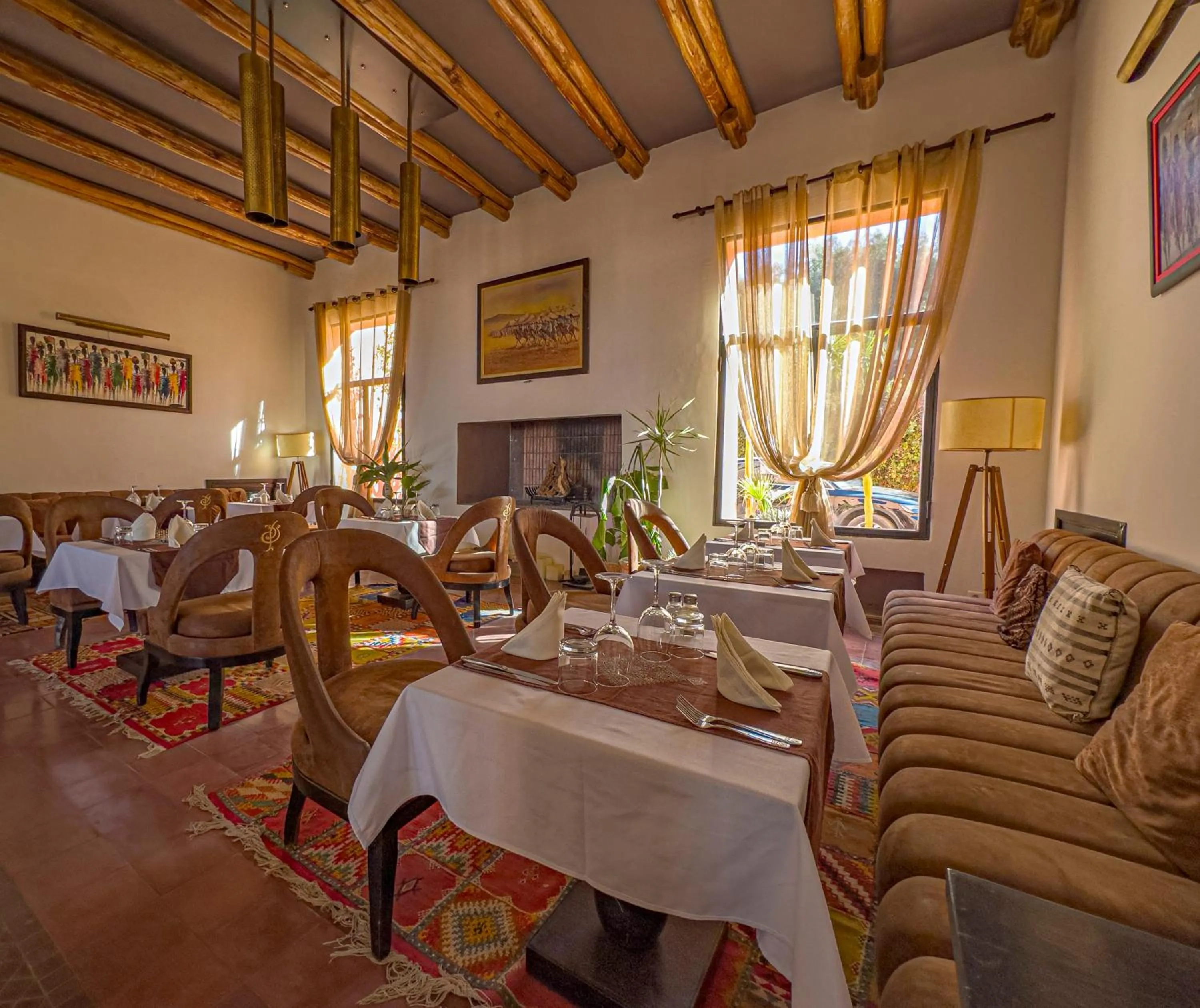 Restaurant/places to eat in Kasbah Agounsane Hotel & Spa