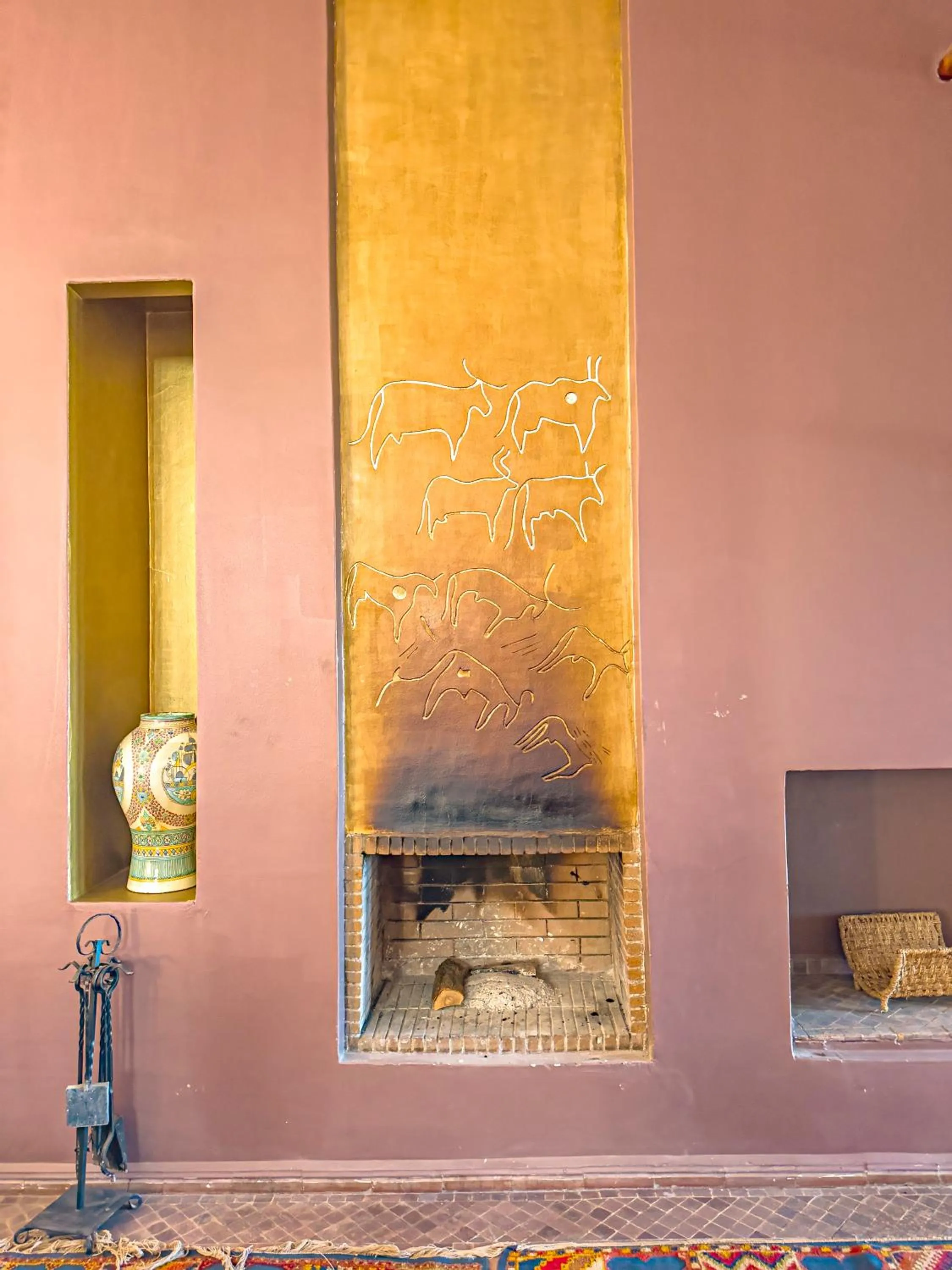 flat iron in Kasbah Agounsane Hotel & Spa