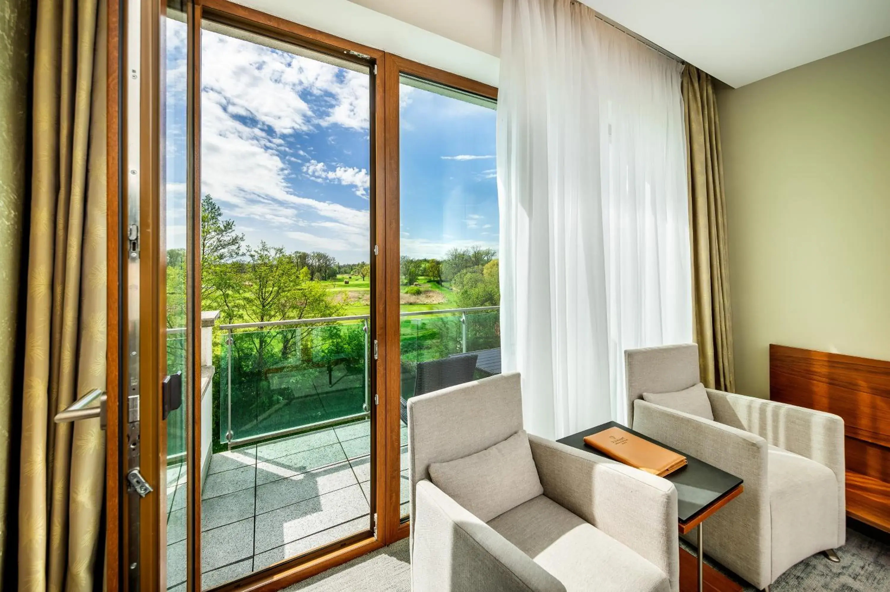 Deluxe Double Room with Balcony in Wellness Hotel Diamant Deluxe Double Room with Balcony in Wellness Hotel Diamant