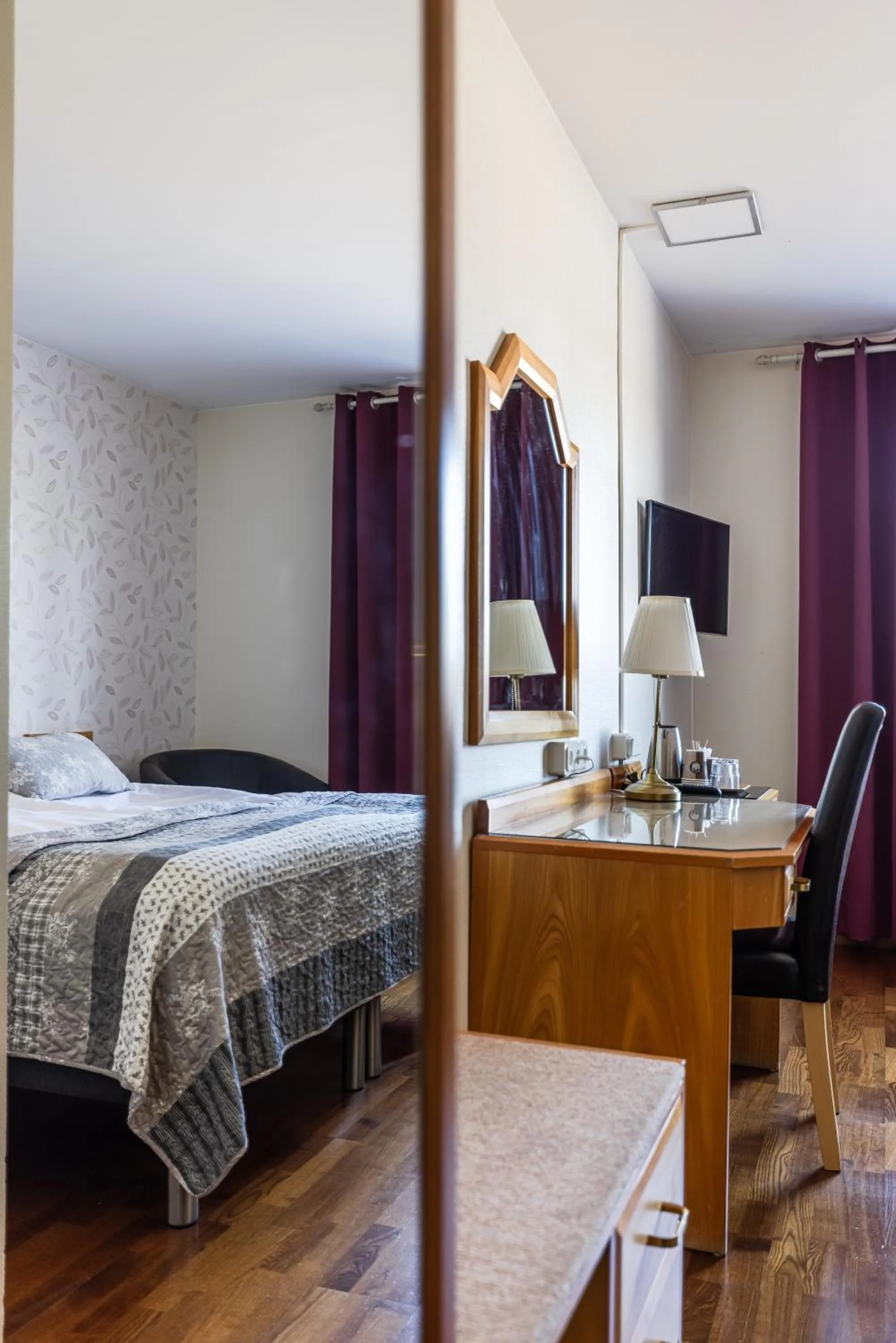 Photo of the whole room, Bed in Hotell Kung Gösta by First