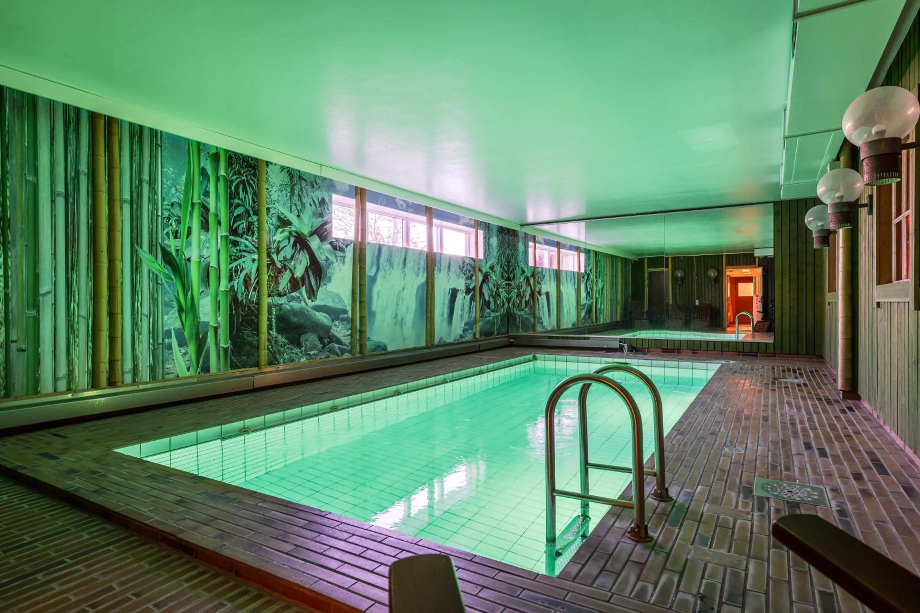 Swimming pool in Hotell Kung Gösta by First