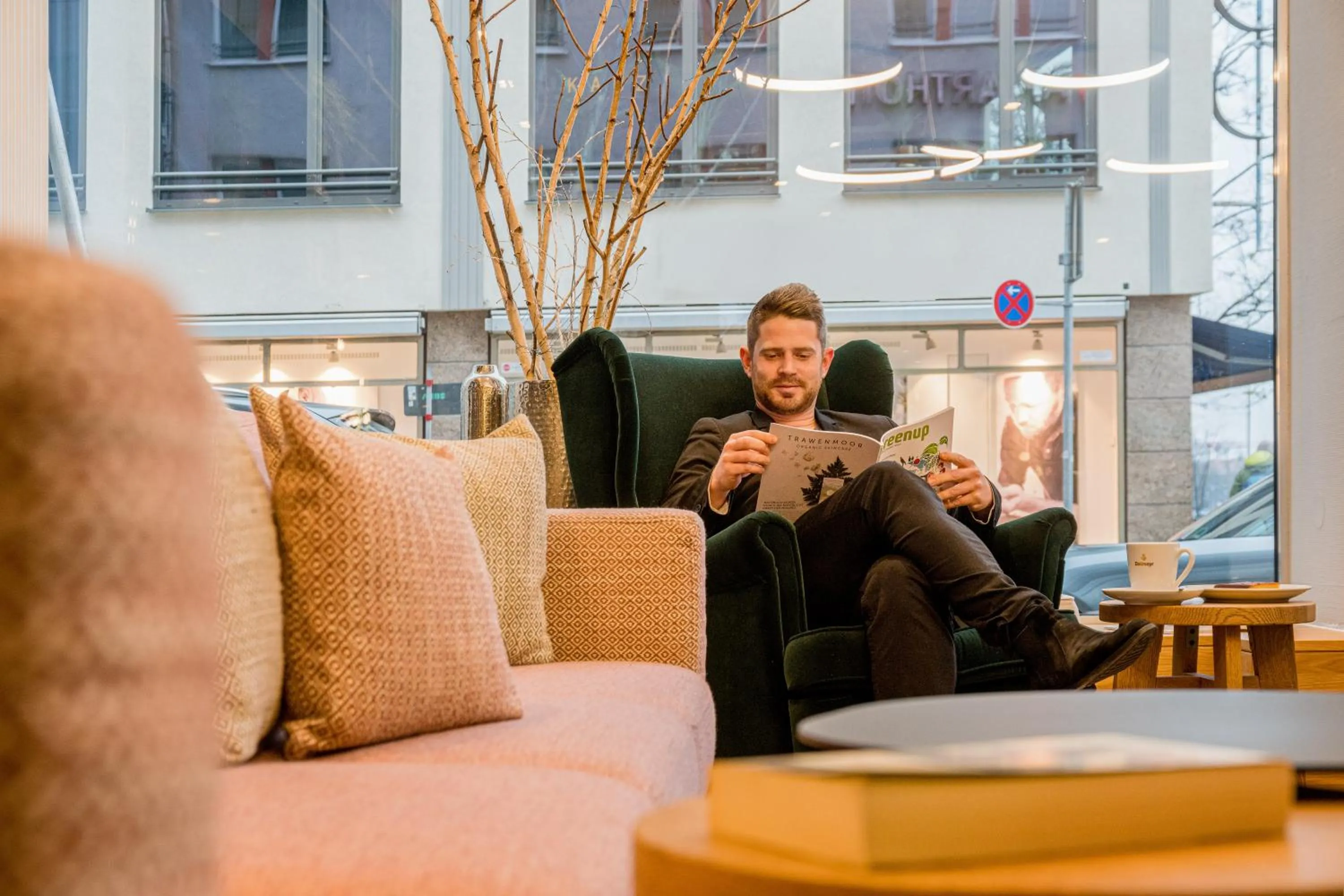 Lobby or reception in KOOS Hotel&Apartments - City Aparthotel