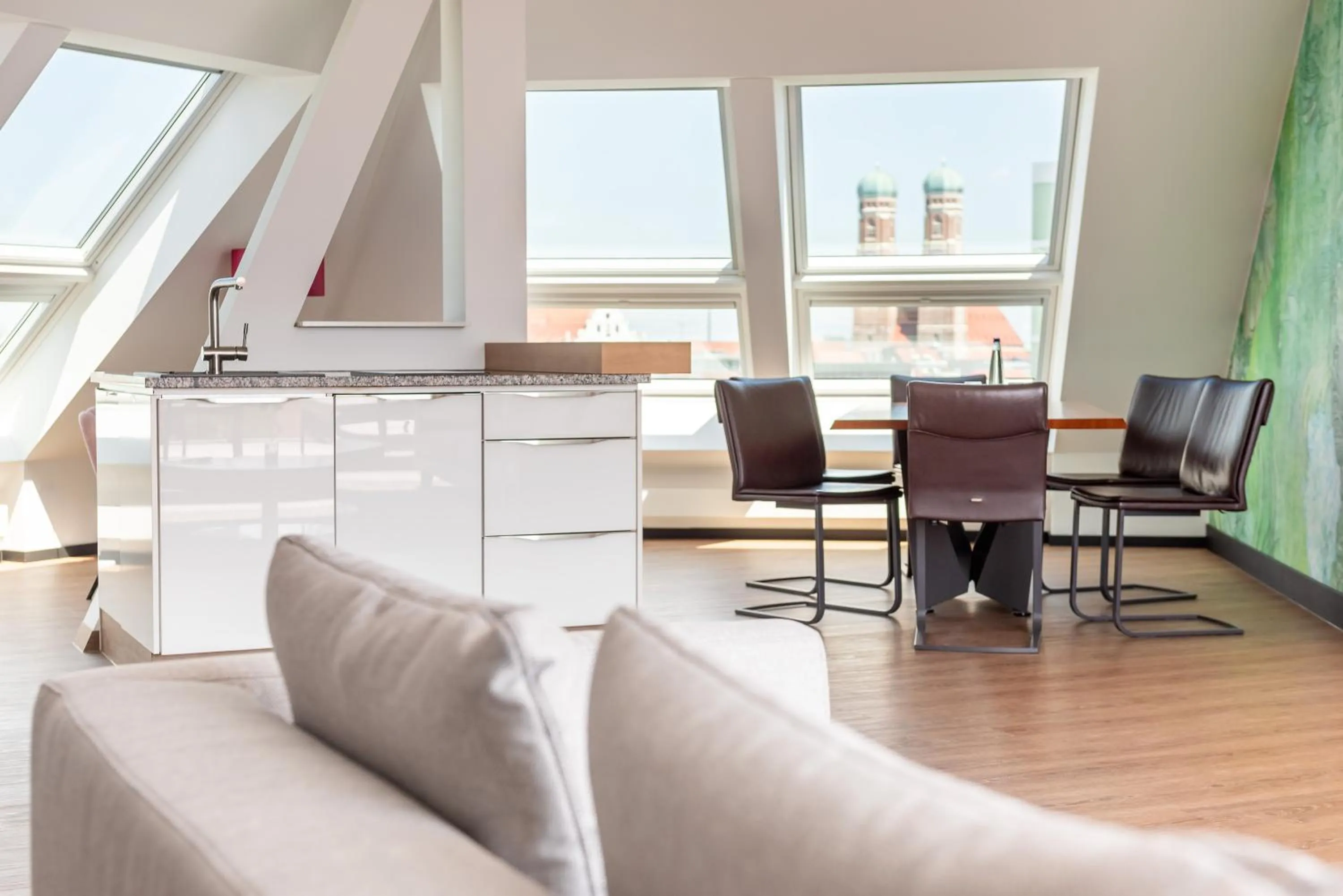 Living room in KOOS Hotel&Apartments - City Aparthotel