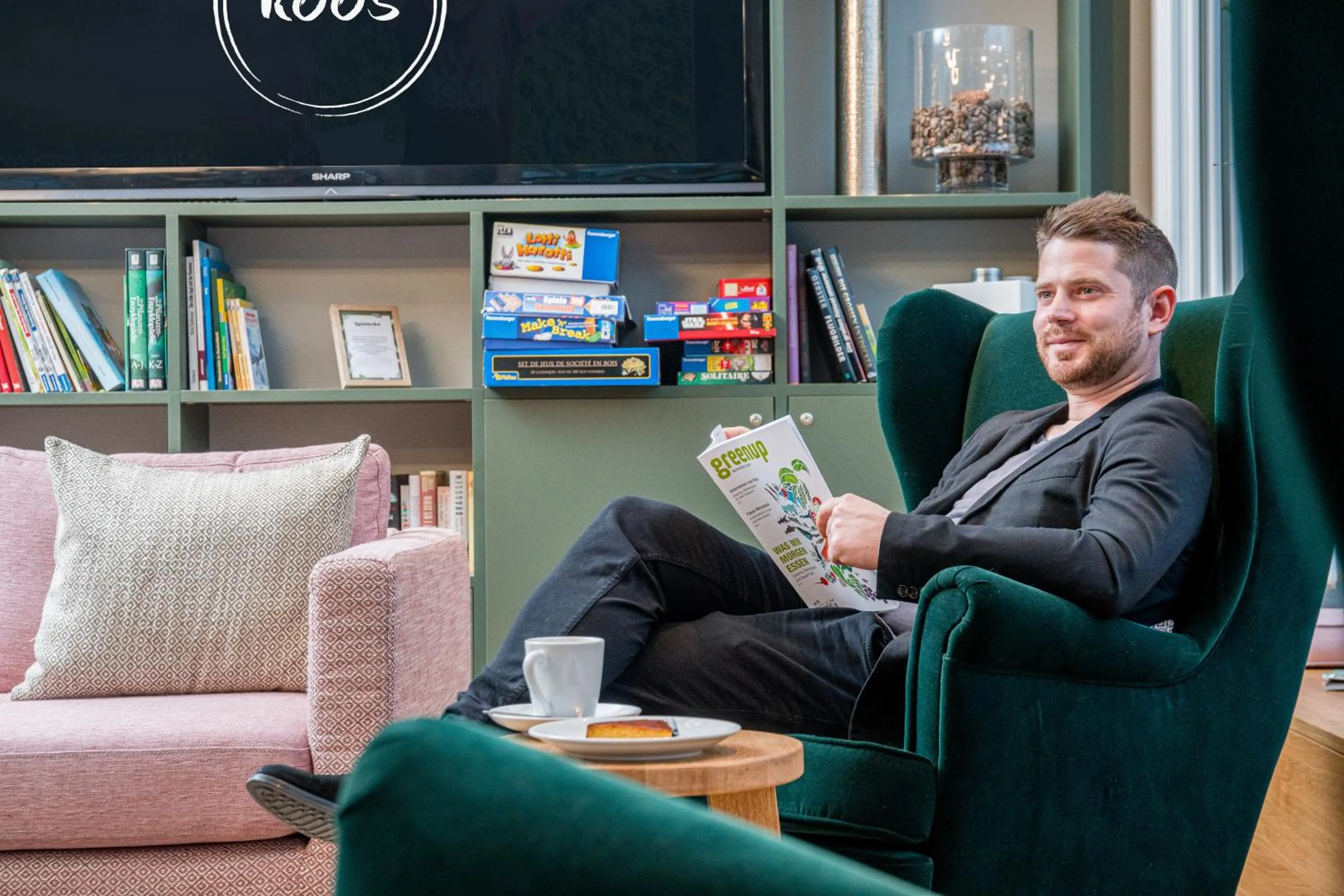 Lobby or reception in KOOS Hotel&Apartments - City Aparthotel