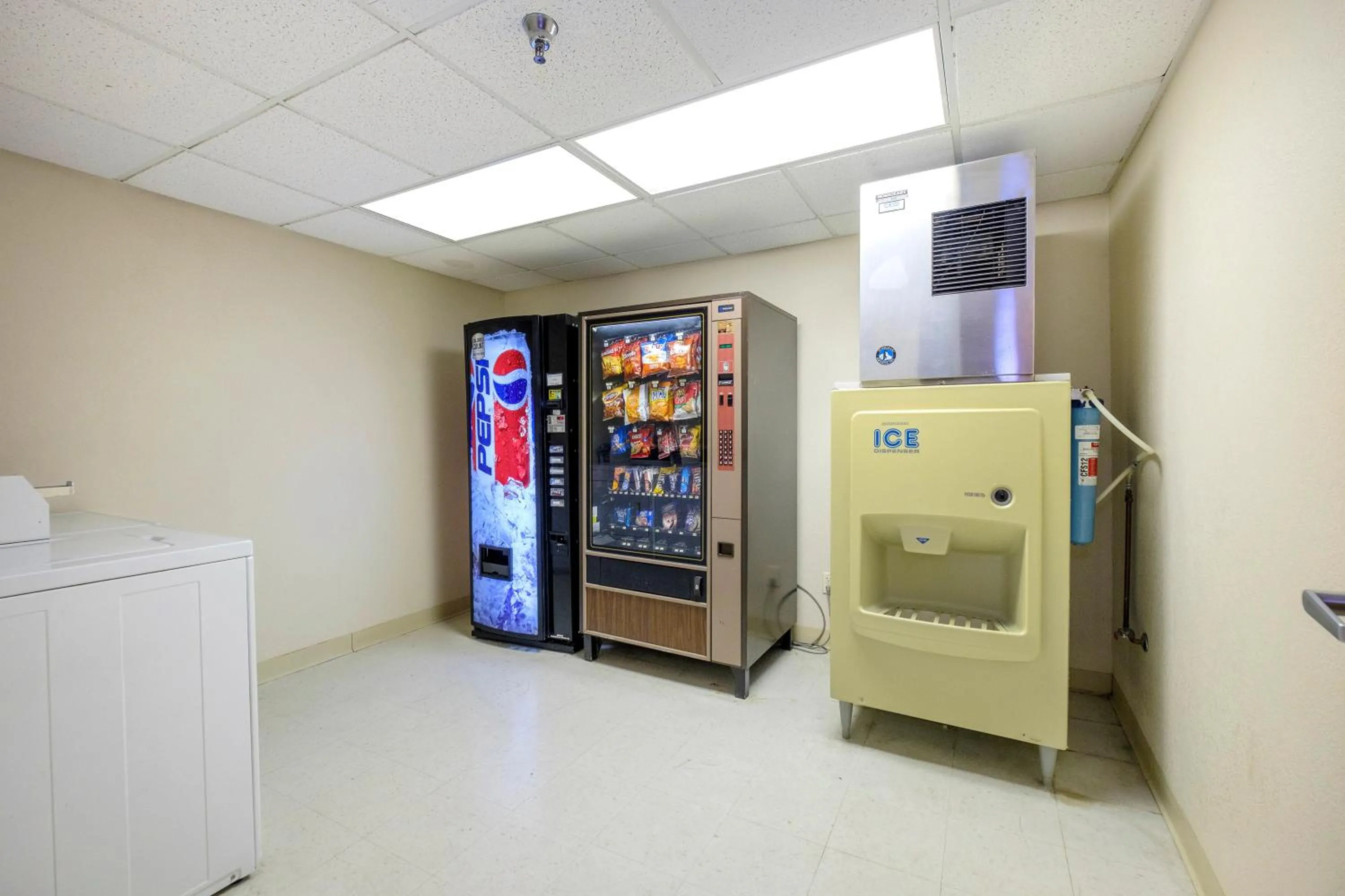 Other in Red Roof Inn Holton