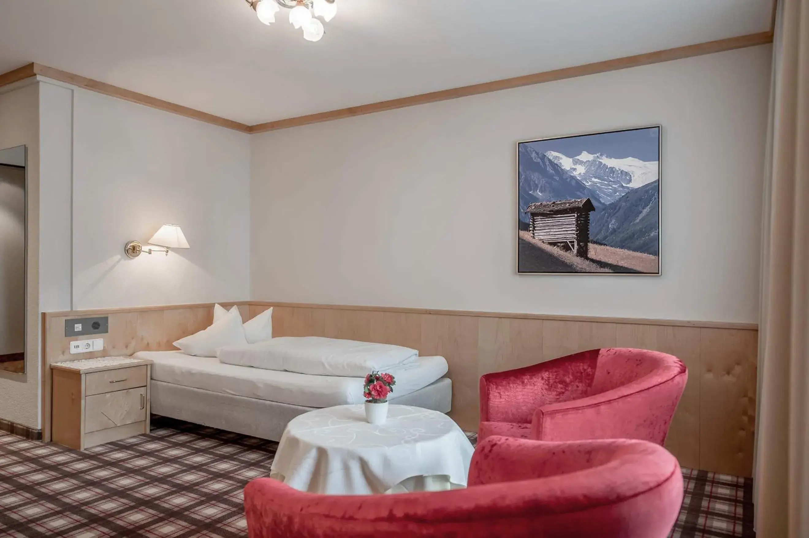 Single Room in Wellness & Relax Hotel Milderer Hof Single Room in Wellness & Relax Hotel Milderer Hof