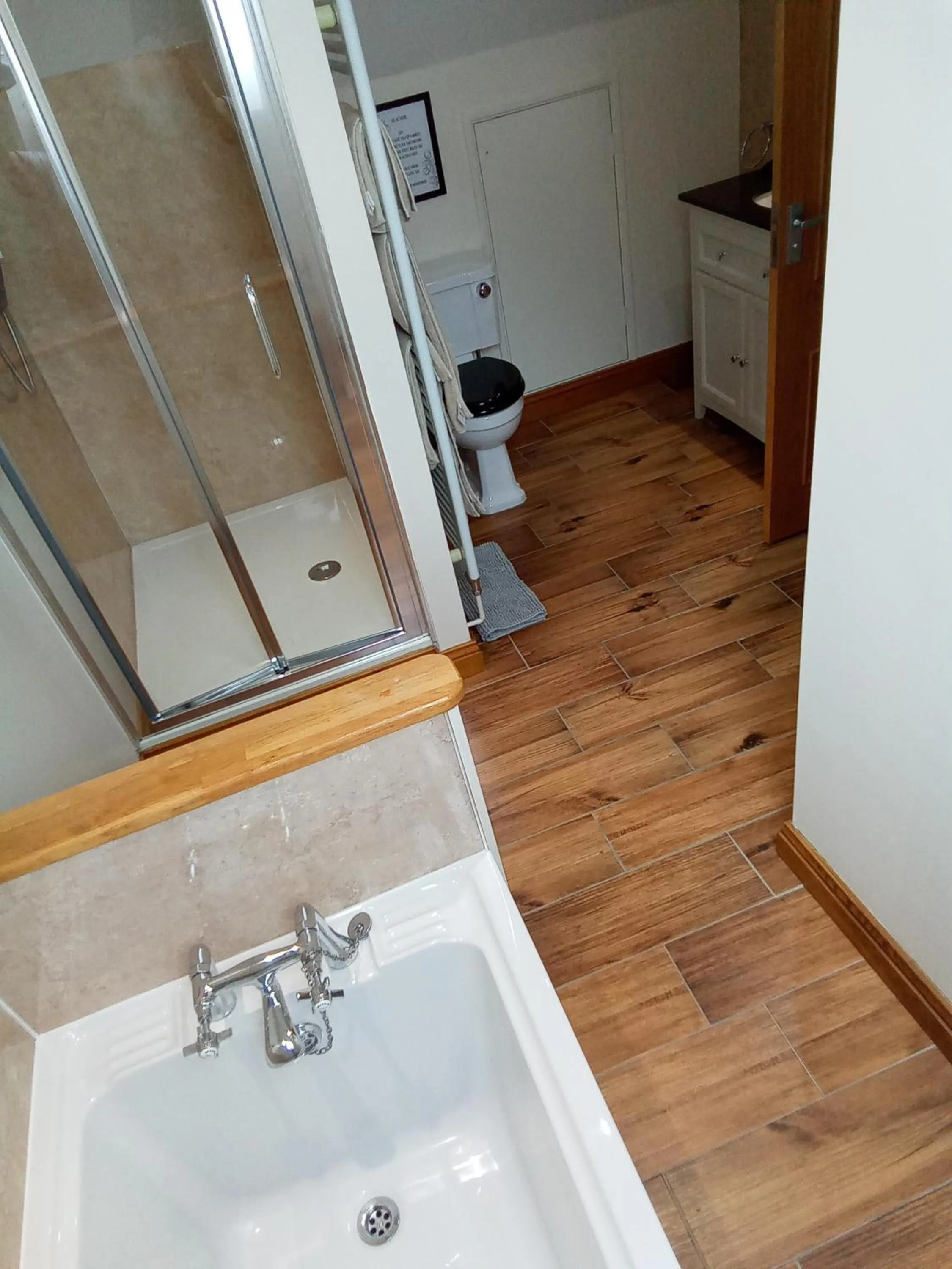 Shower in White Cottage B and B