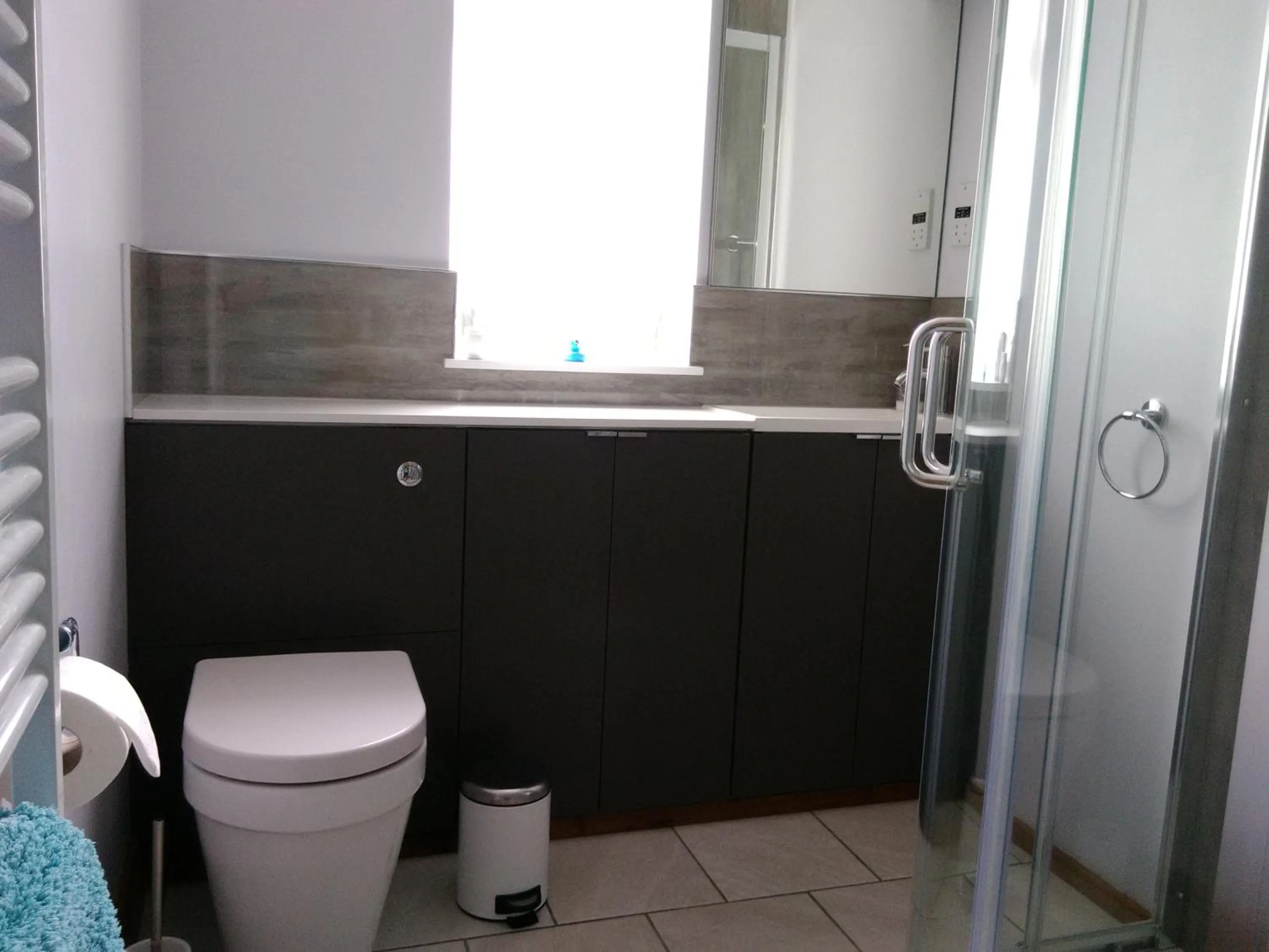 Bathroom in White Cottage B and B