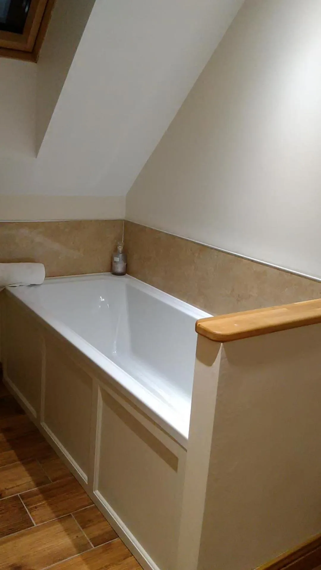 Bathroom in White Cottage B and B