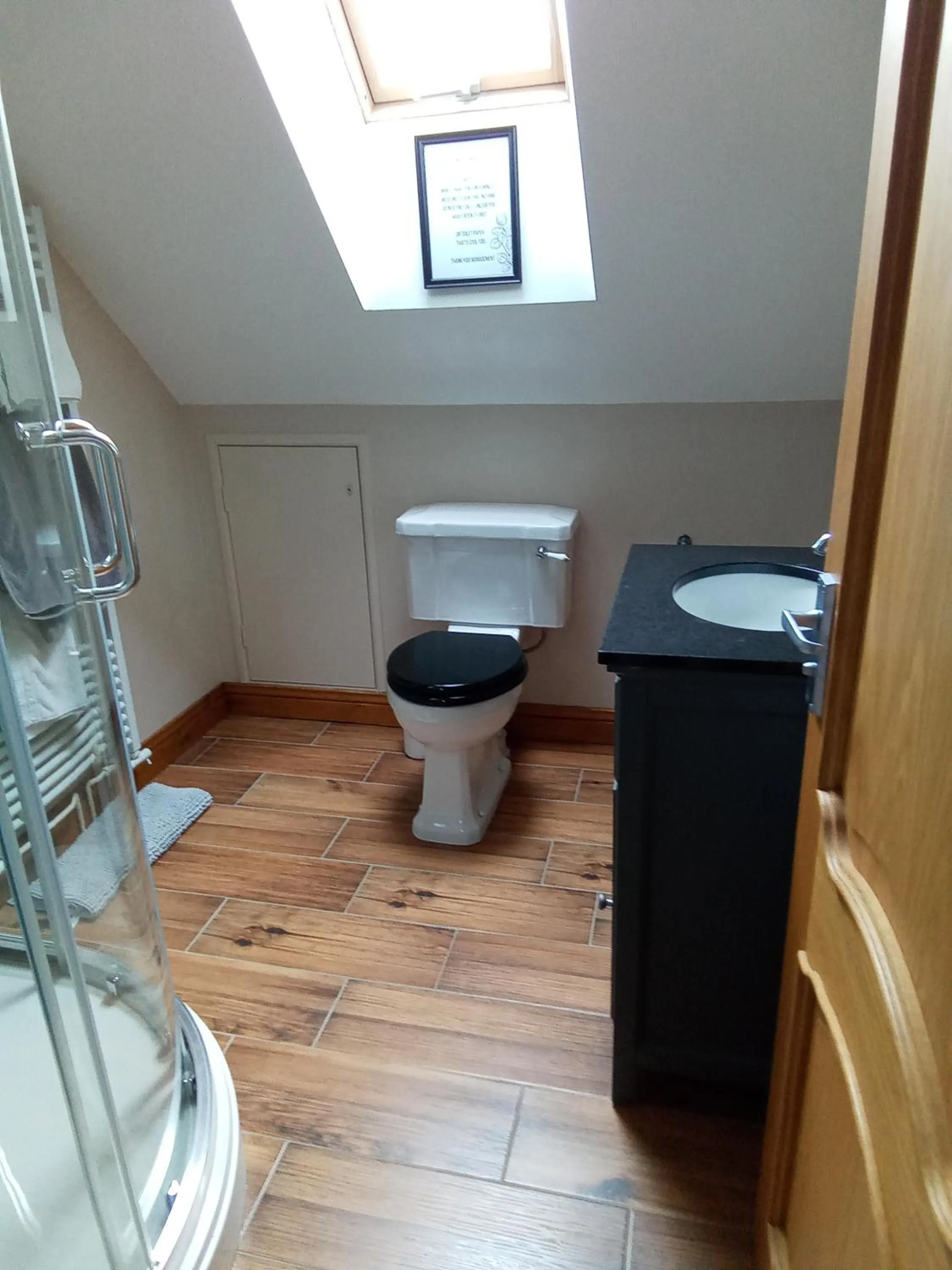 Bathroom in White Cottage B and B