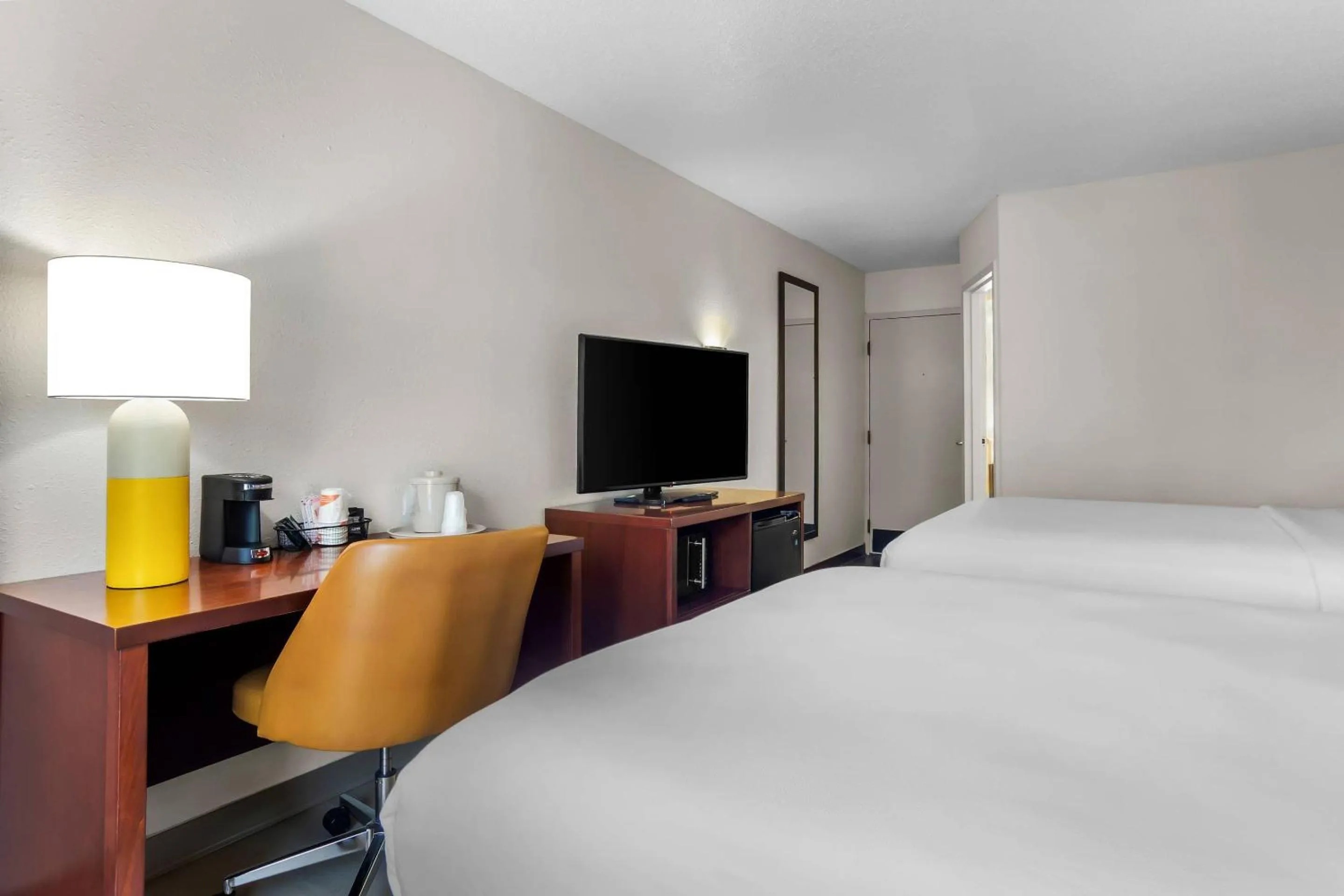 Bedroom, Bed in Comfort Inn Greenville - Haywood Mall