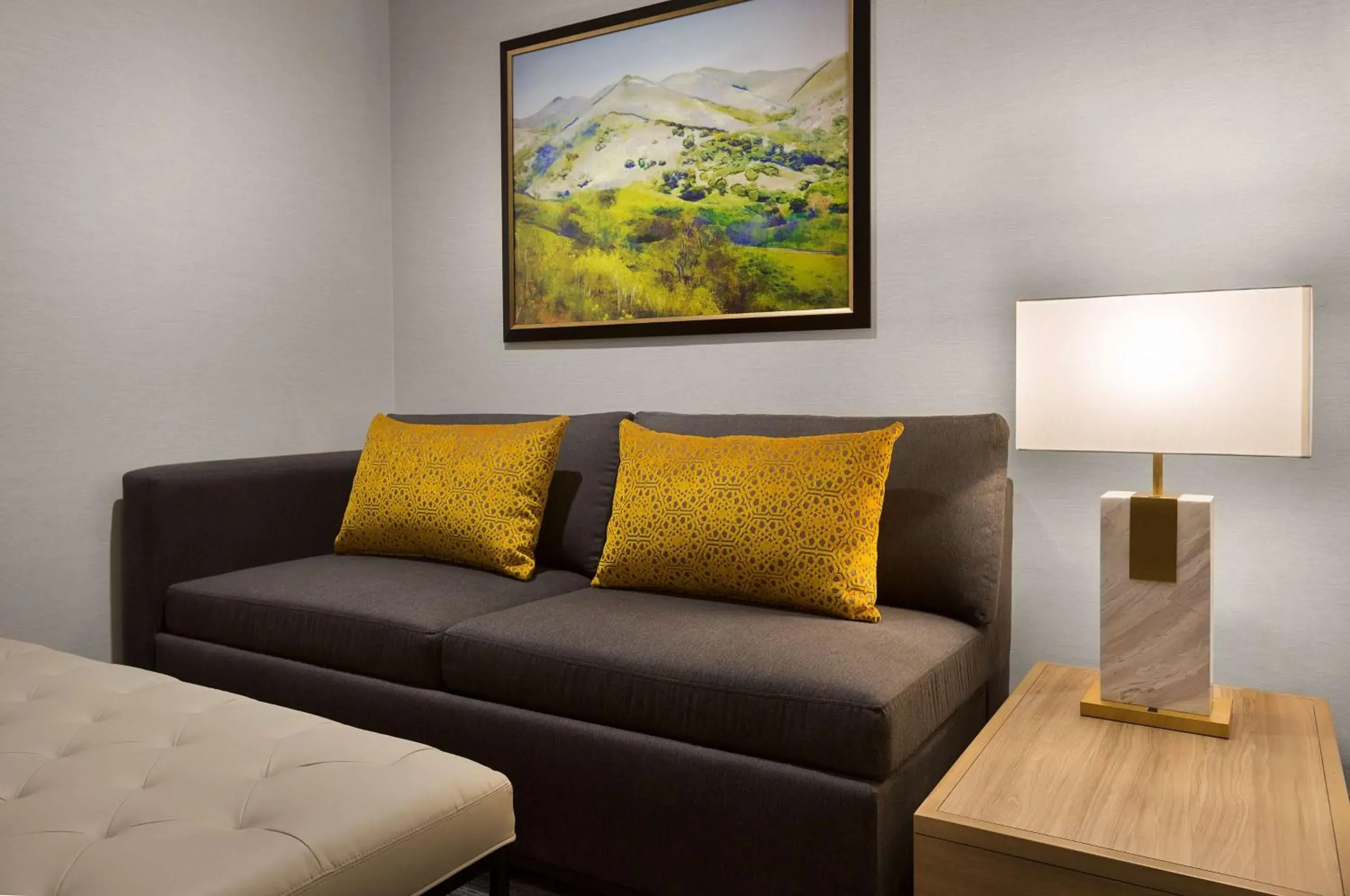 Mobility Accessible - Executive King Suite with Tub in Sonesta Silicon Valley Mobility Accessible - Executive King Suite with Tub in Sonesta Silicon Valley