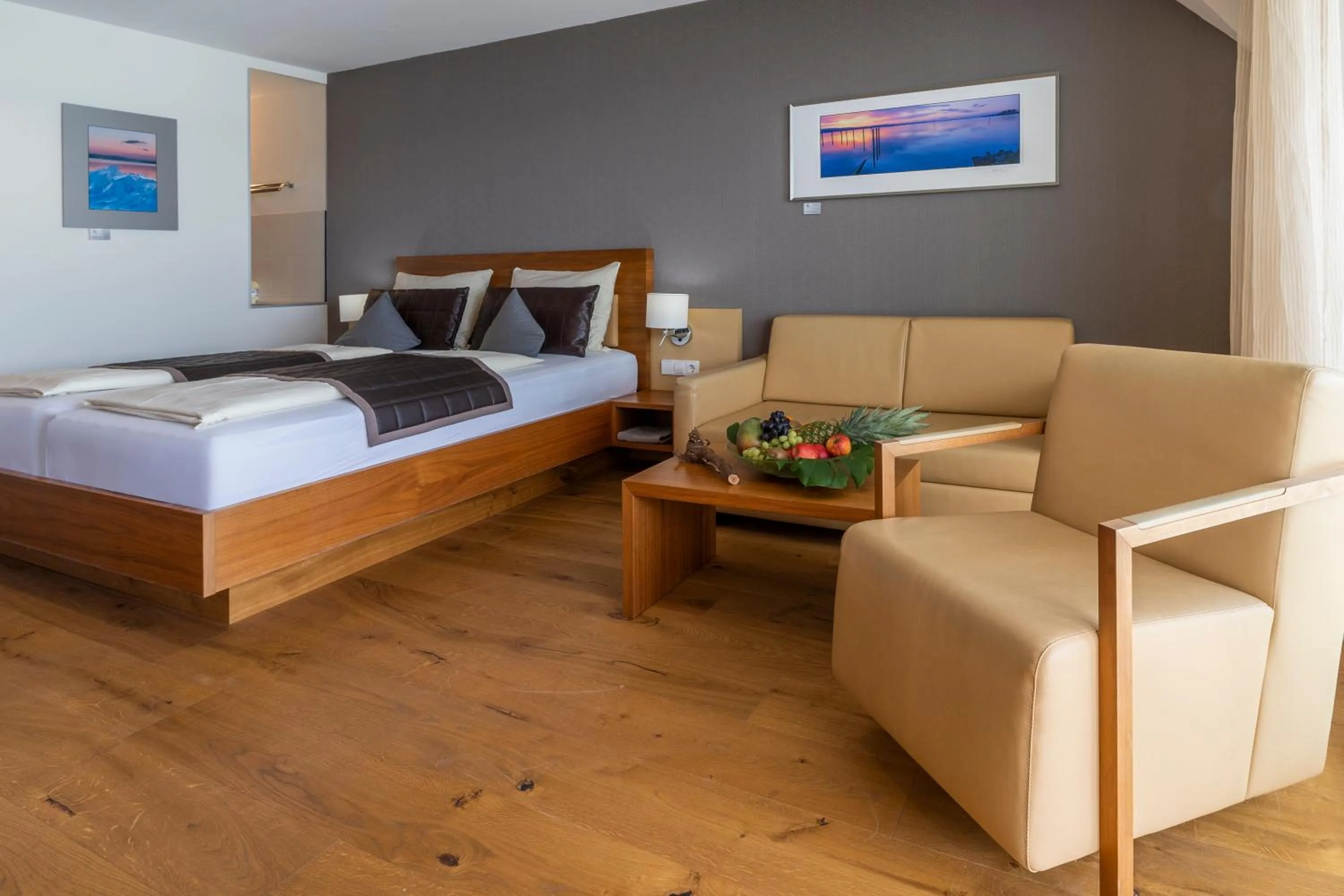 Photo of the whole room, Bed in Boutiquehotel zur Winzerstube - Adults Only