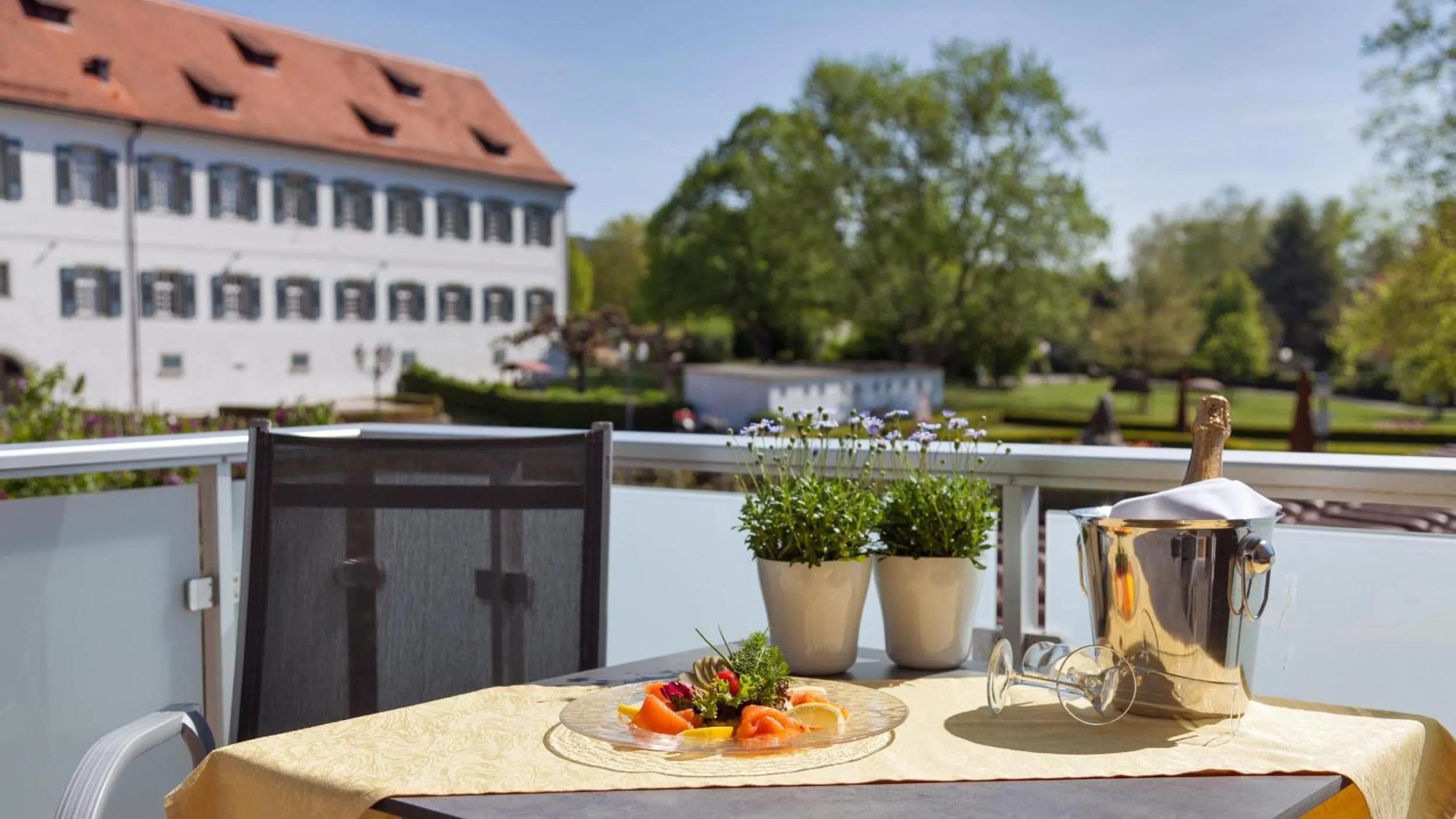 Garden view in Boutiquehotel zur Winzerstube - Adults Only