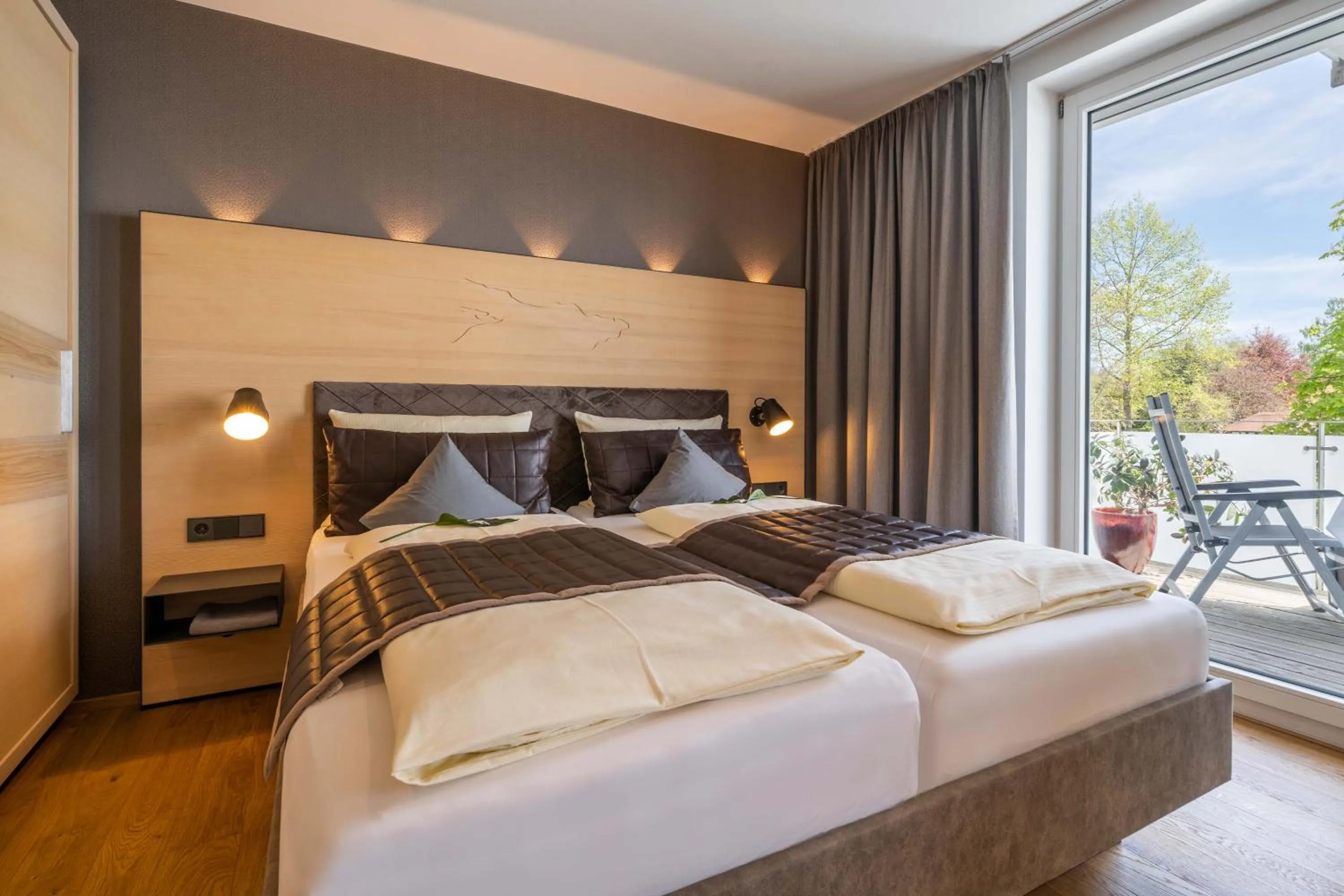 Photo of the whole room, Bed in Boutiquehotel zur Winzerstube - Adults Only