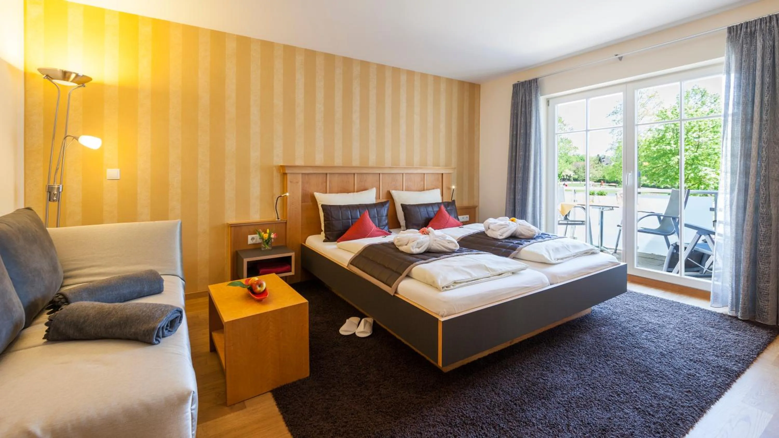 Photo of the whole room, Bed in Boutiquehotel zur Winzerstube - Adults Only