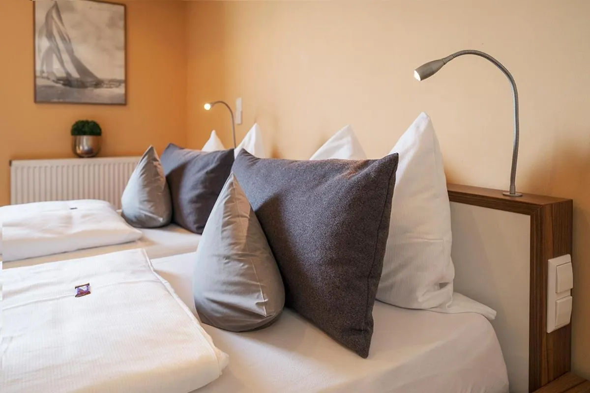 Photo of the whole room, Bed in Boutiquehotel zur Winzerstube - Adults Only
