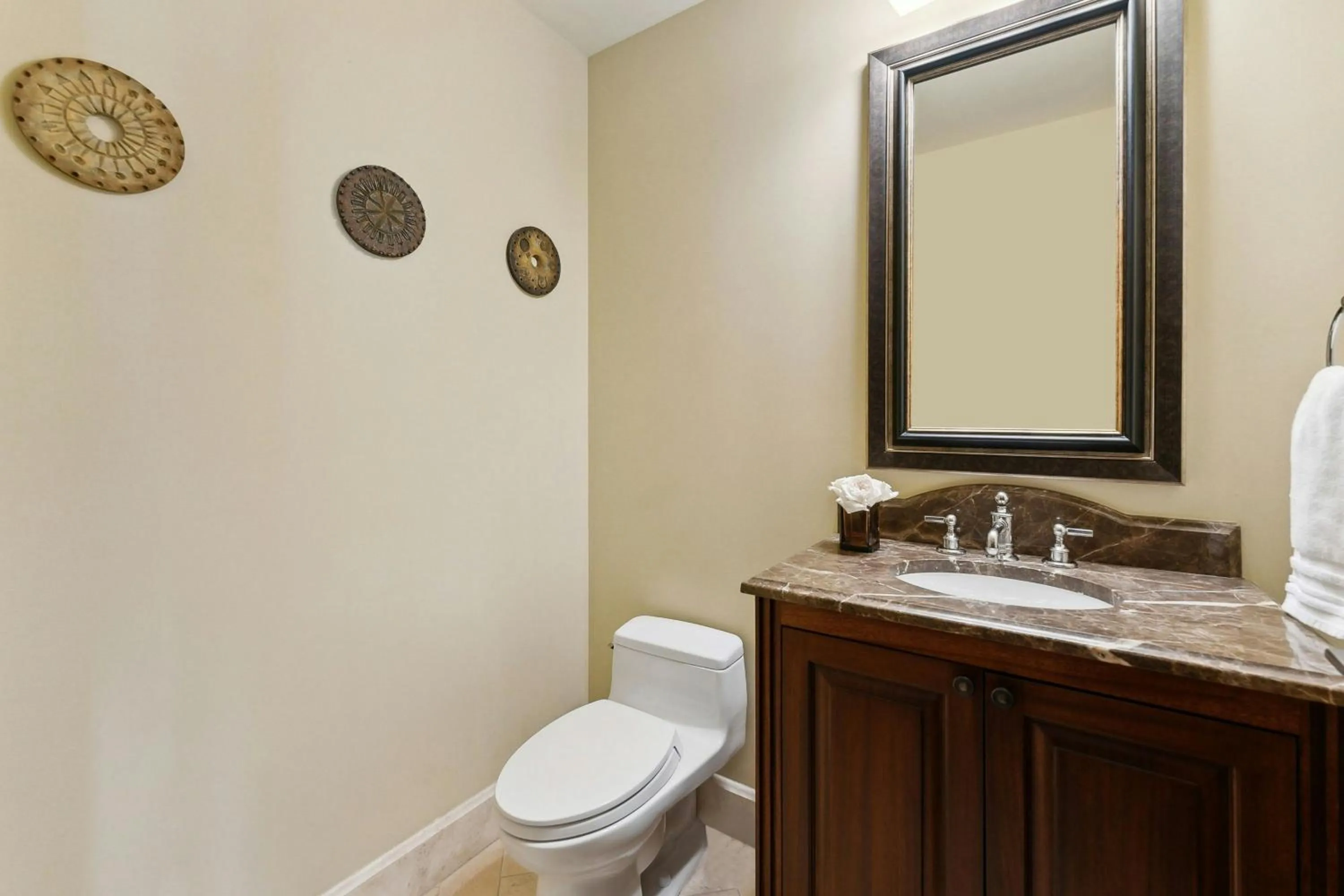 Photo of the whole room in St. Regis Deer Valley